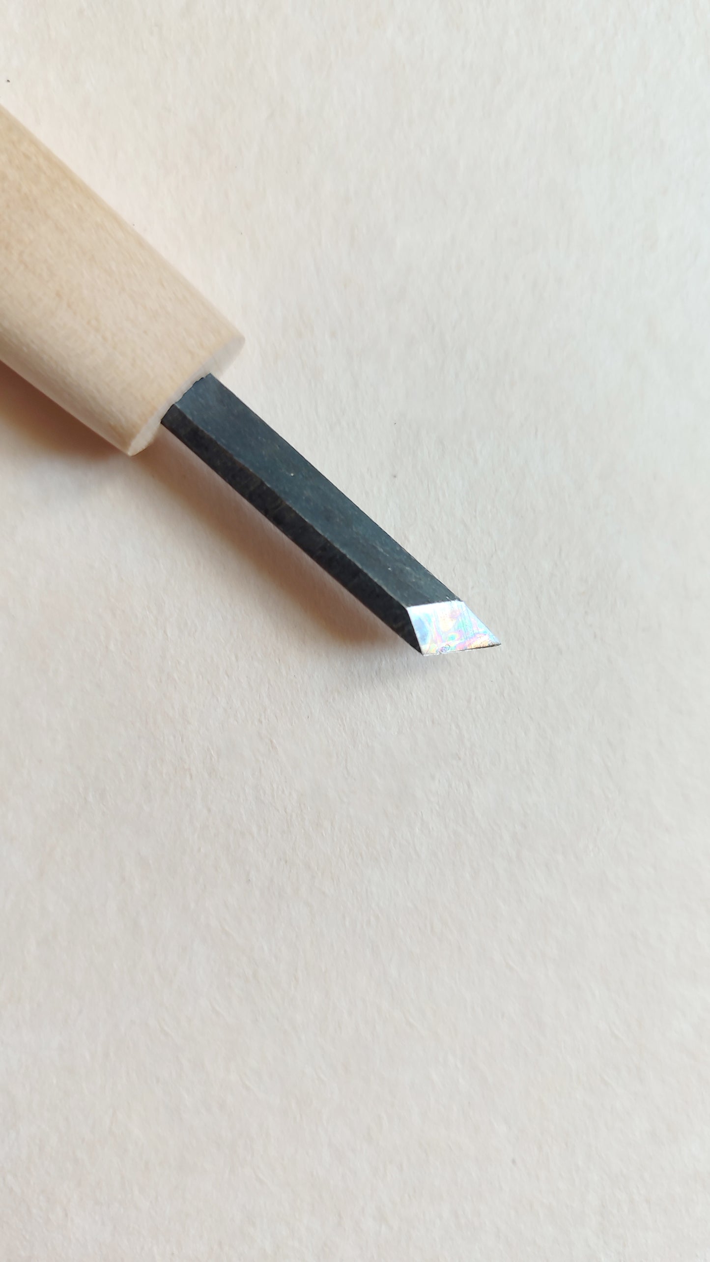 Ciseau japonais "Shirabiki" de gravure sur bois "Chokokuto" 6mm