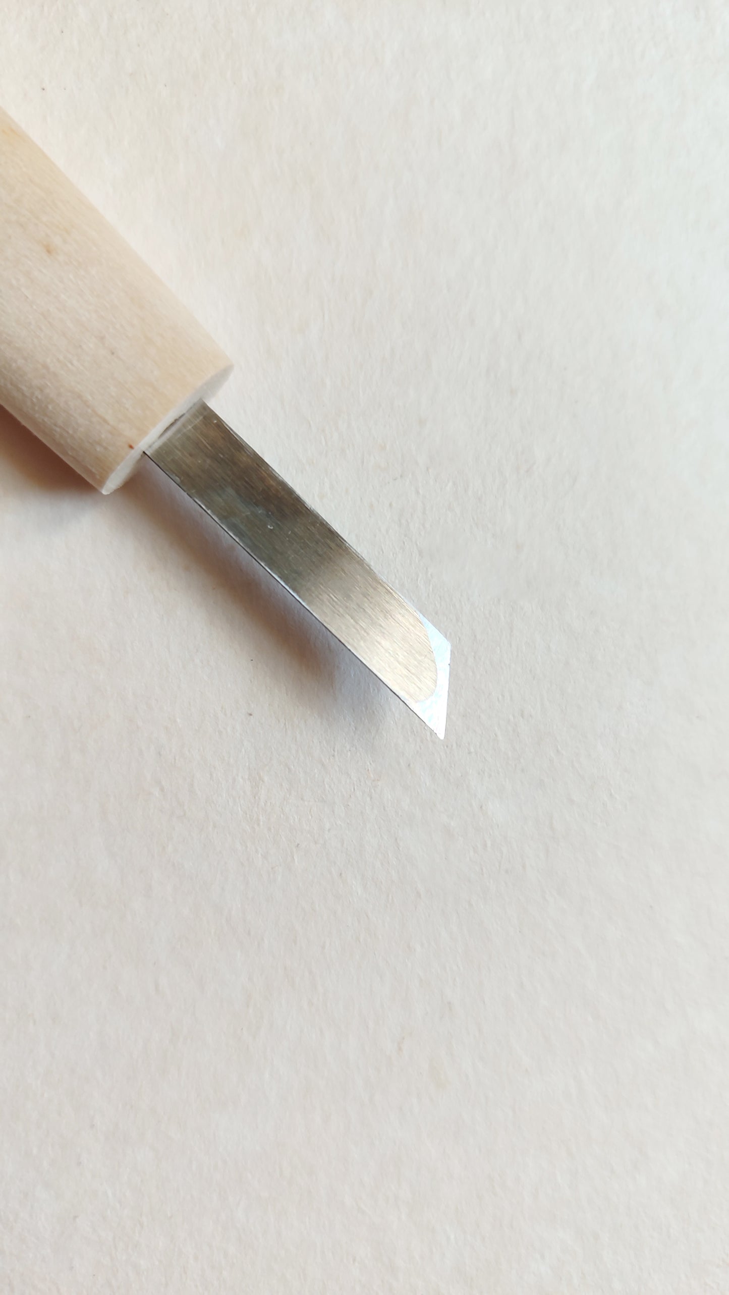 Ciseau japonais "Shirabiki" de gravure sur bois "Chokokuto" 6mm