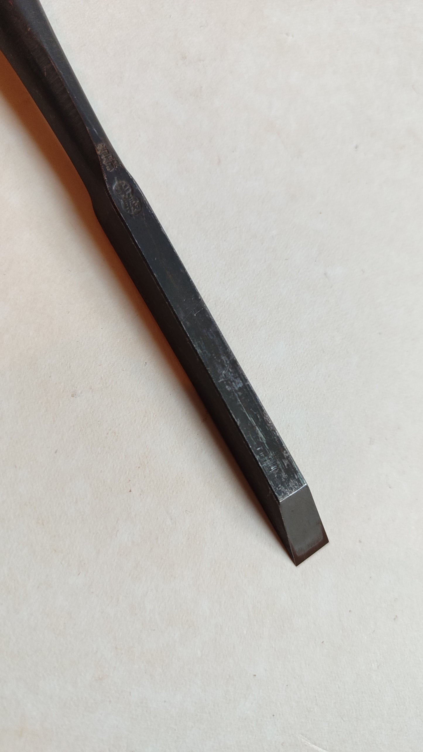 Rare ciseau japonais "Tataki Nomi" 9mm "Hirayoshi"