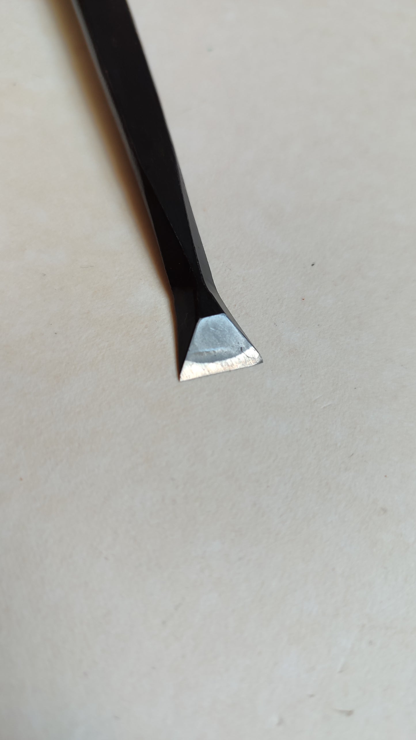 Cincel Japonés Premium "Bachi Nomi" 12mm "Ouchi San"
