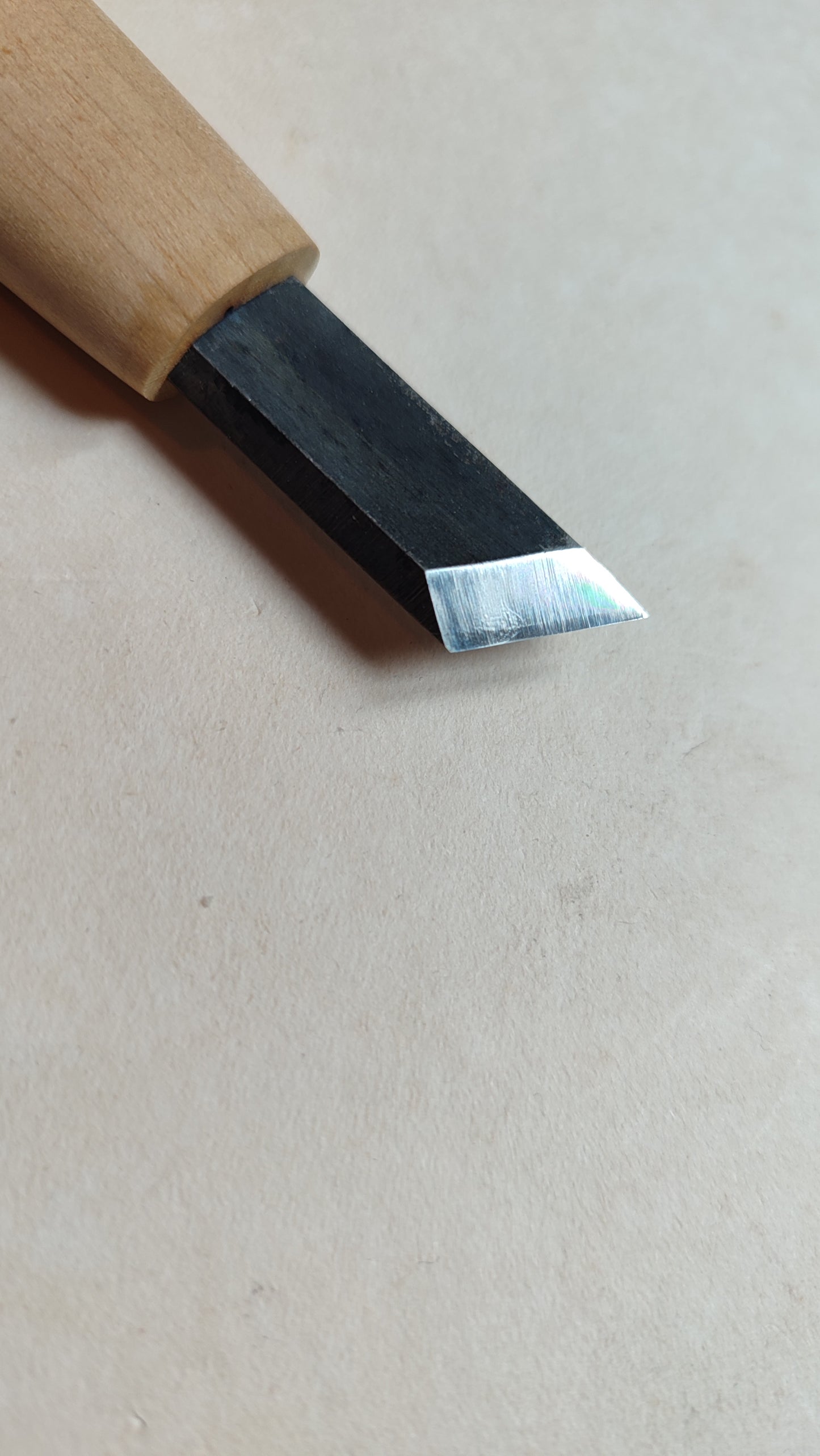 Ciseau japonais Kiridashi de gravure sur bois "Chokokuto" 15mm