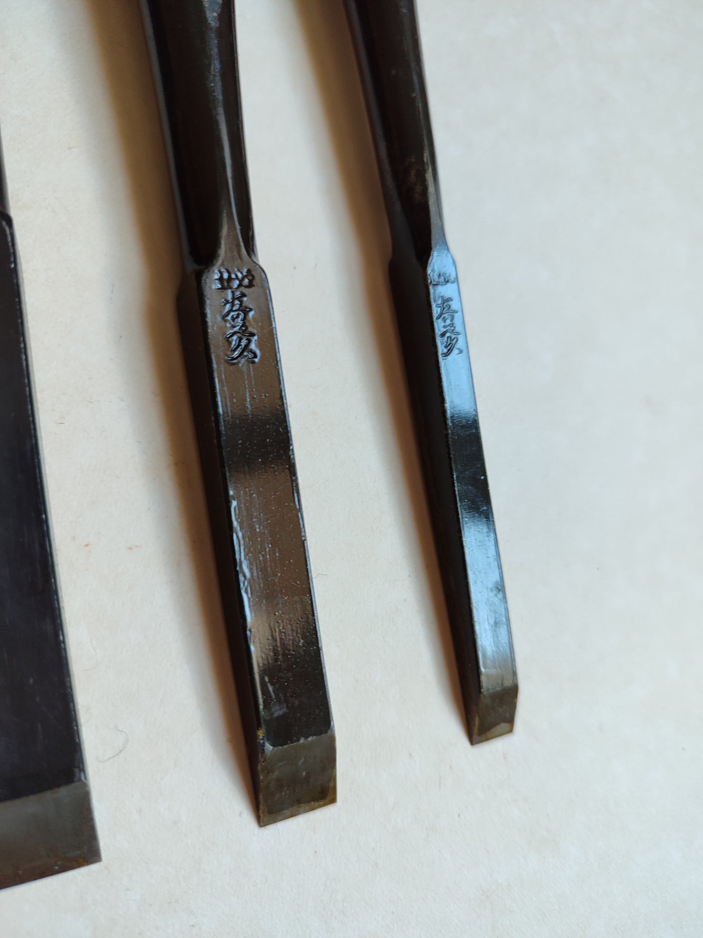 Cuarteto de Tijeras Japonesas "Tataki Nomi" 9, 12, 15, 18mm "Nagaoke"