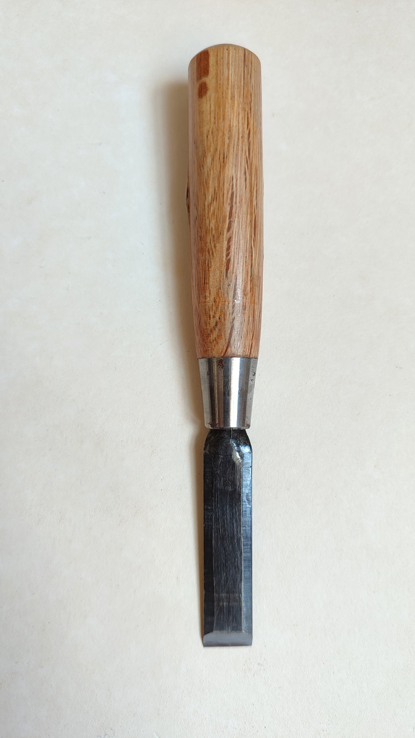 Couteau japonais droit pour le cuir 15mm