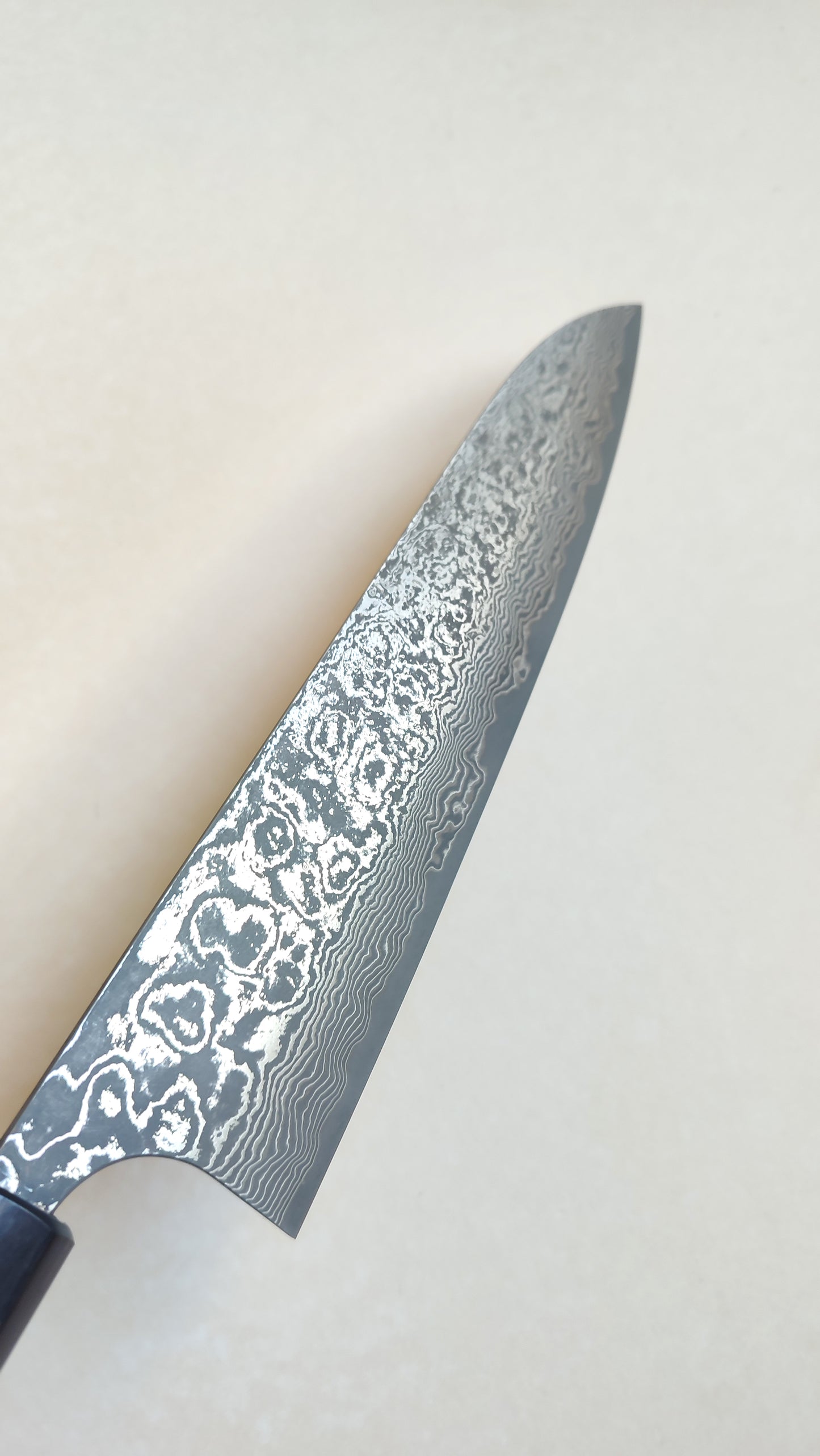 Magnifique couteau de cuisine japonais "Gyuto" 240mm Super Gold 2 Steel "Anryu"