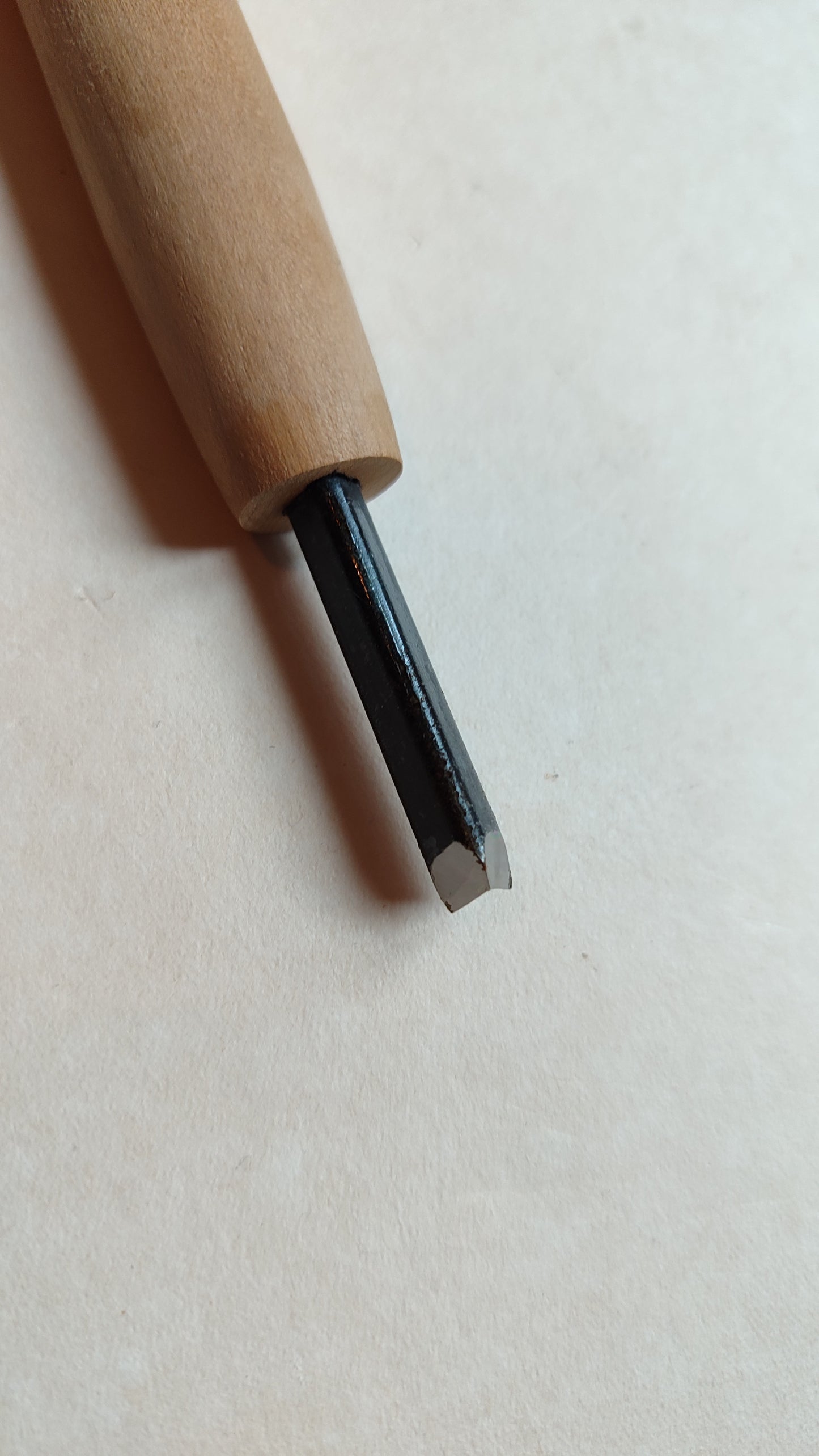 Gouge japonaise en V de gravure sur bois "Chokokuto" 6mm
