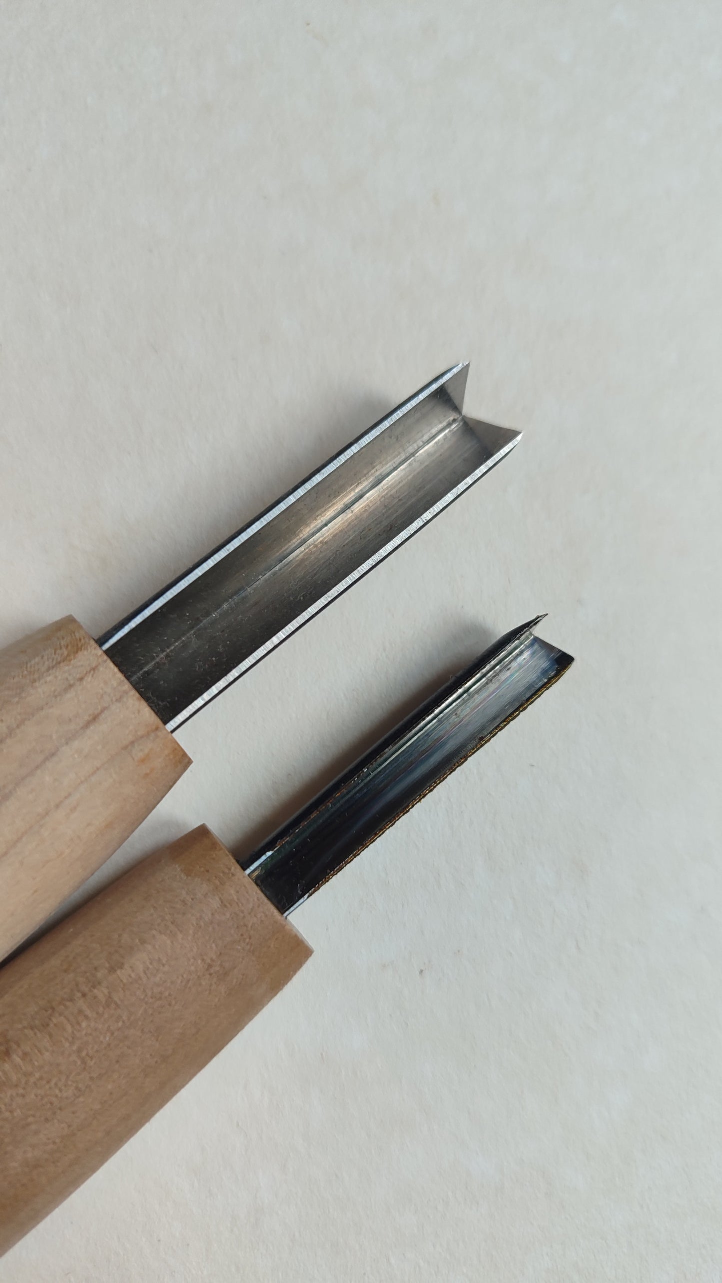 Paire de gouges japonaises en V de gravure sur bois "Chokokuto" 6 & 9mm
