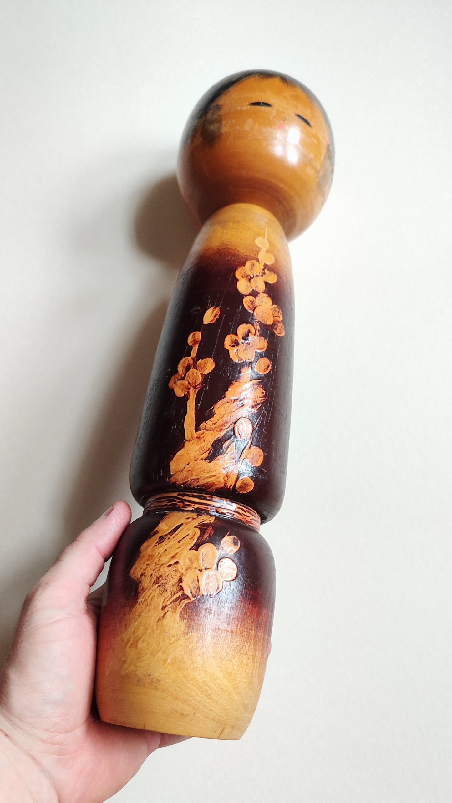 Trés grande poupée japonaise en bois "Kokechi" 435mm "Komura Sato"