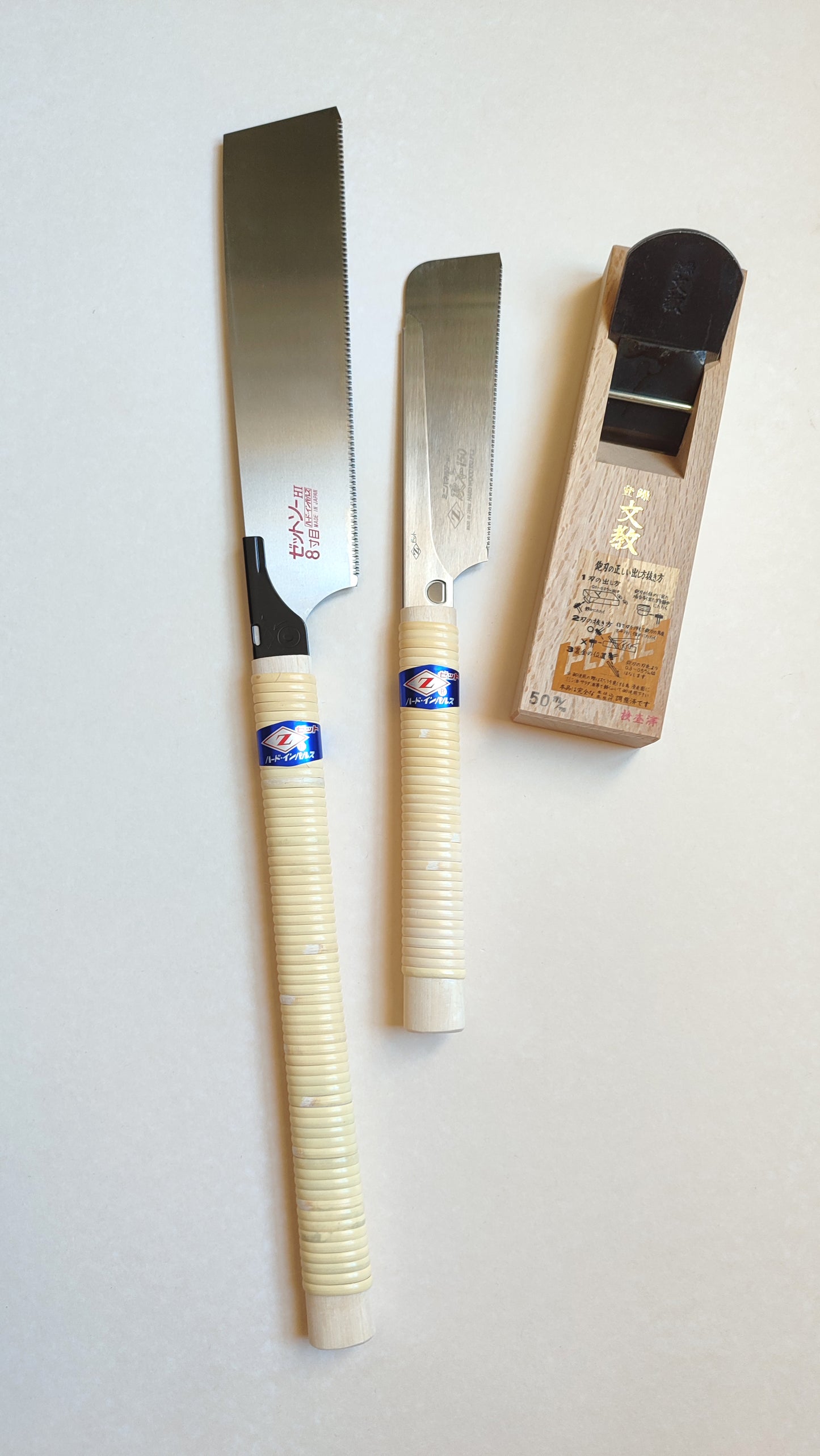 Set du menuisier japonais "Sashimono": Scie Kataba + Dozuki + Hira kanna