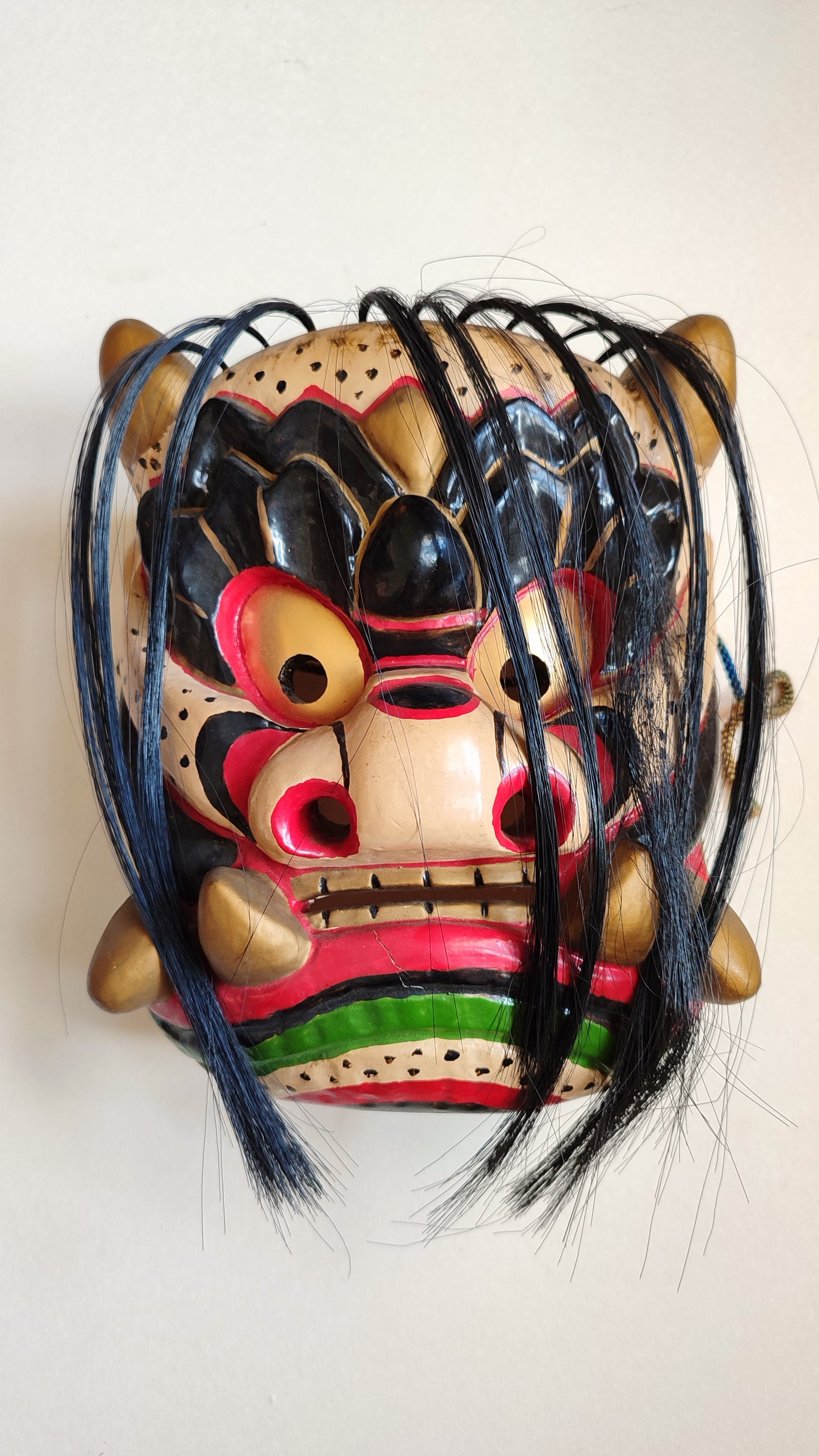 Masque du théâtre Noh de la divinité "Takeminataka" sculpté par Hiramatsu Ryugaku