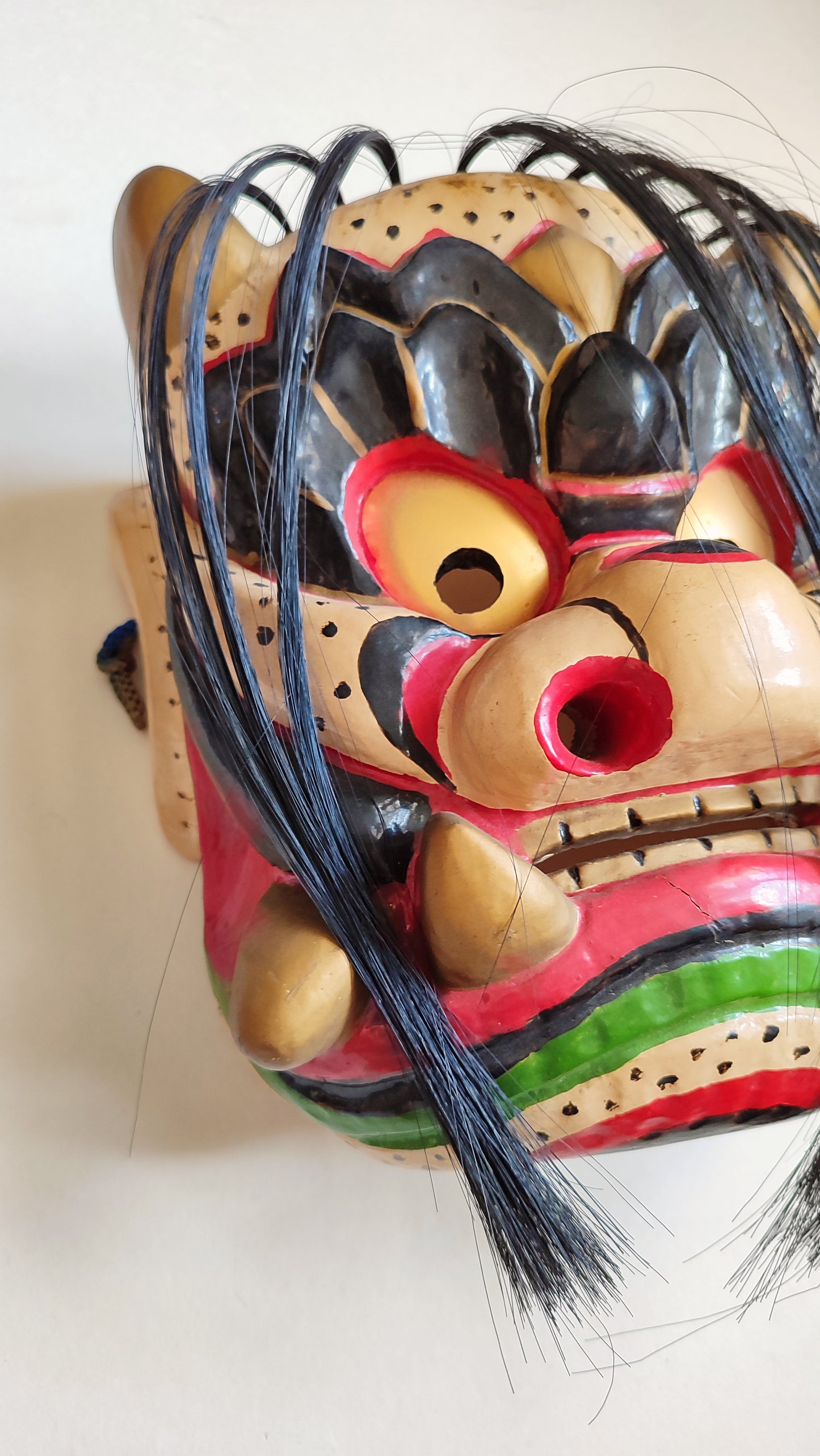 Masque du théâtre Noh de la divinité "Takeminataka" sculpté par Hiramatsu Ryugaku