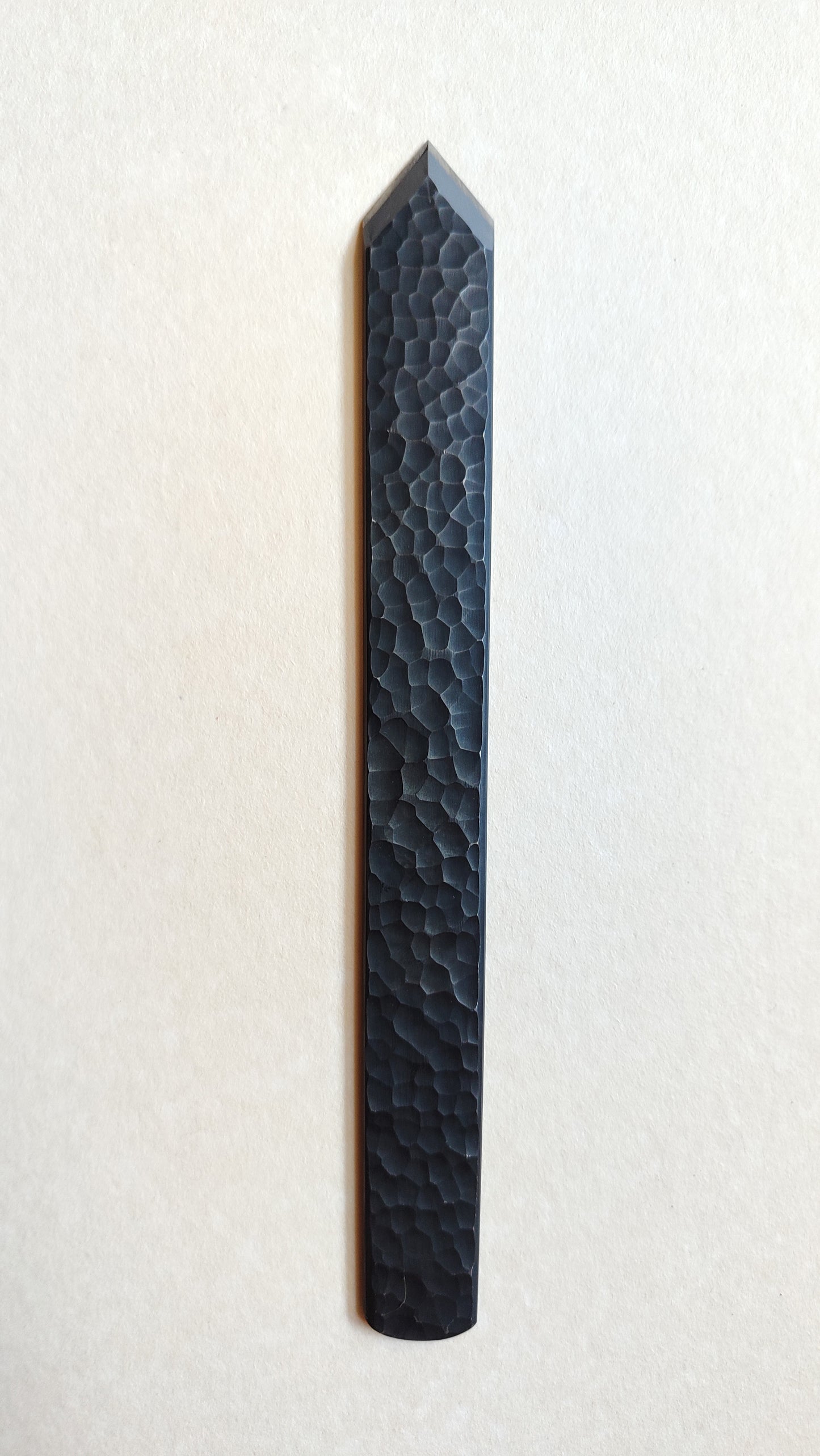 Couteau à tracer japonais "Kensaki" forgé par Yoshihide Sakamitsu 24mm "Tsuchime"