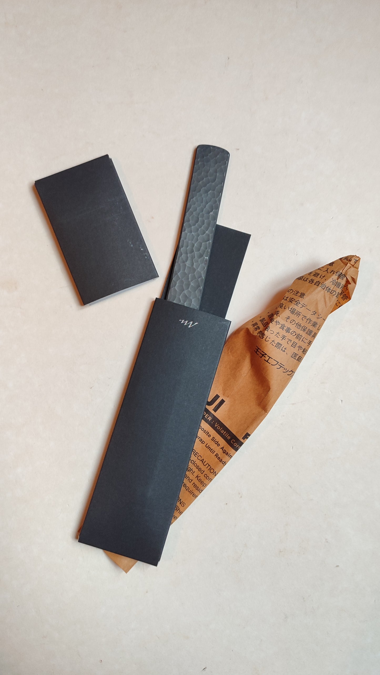 Couteau japonais "Kiridashi" forgé par Yoshihide Sakamitsu 24mm "Tsuchime"