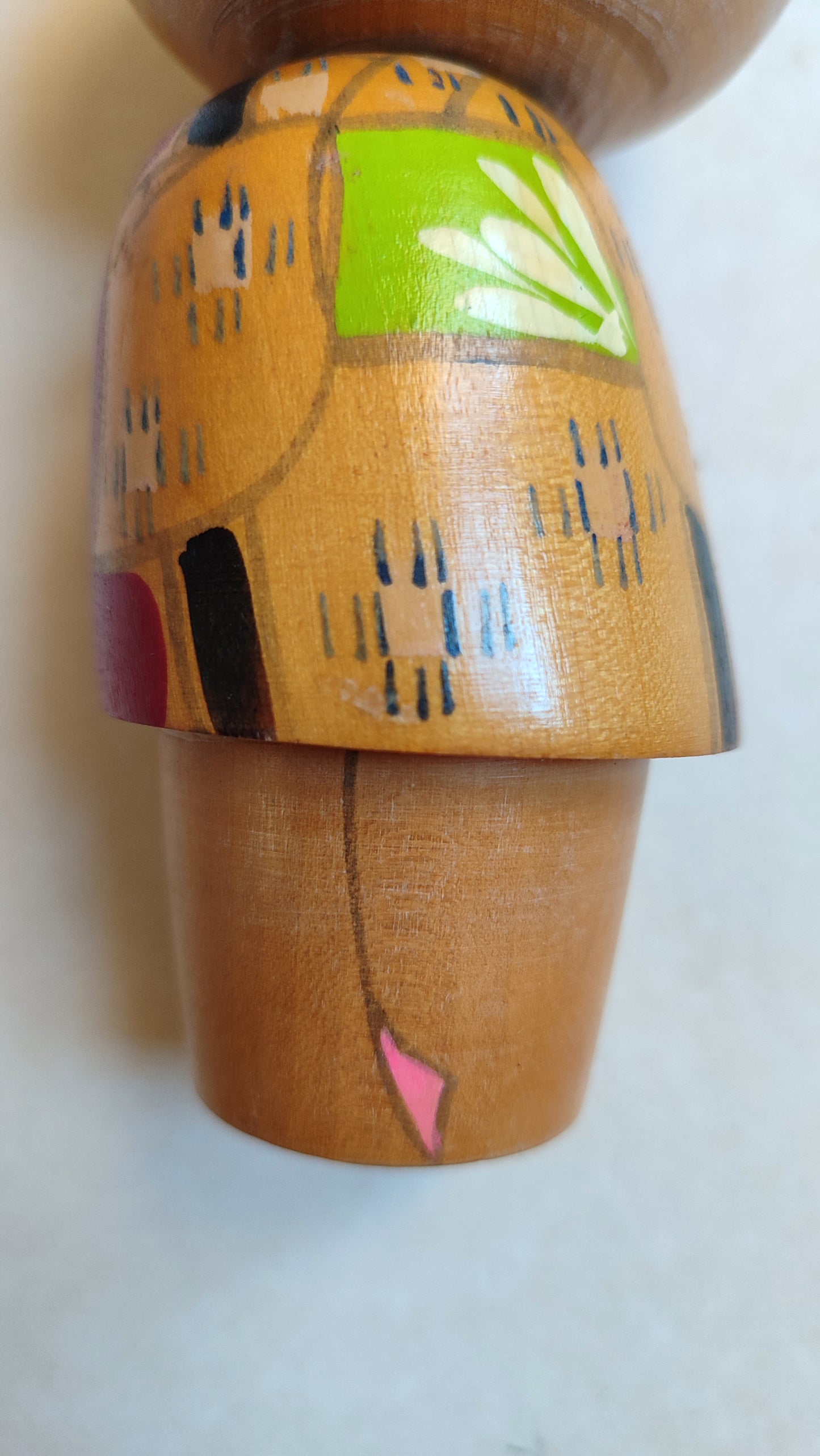 Poupée japonaise en bois "Kokechi" 160mm
