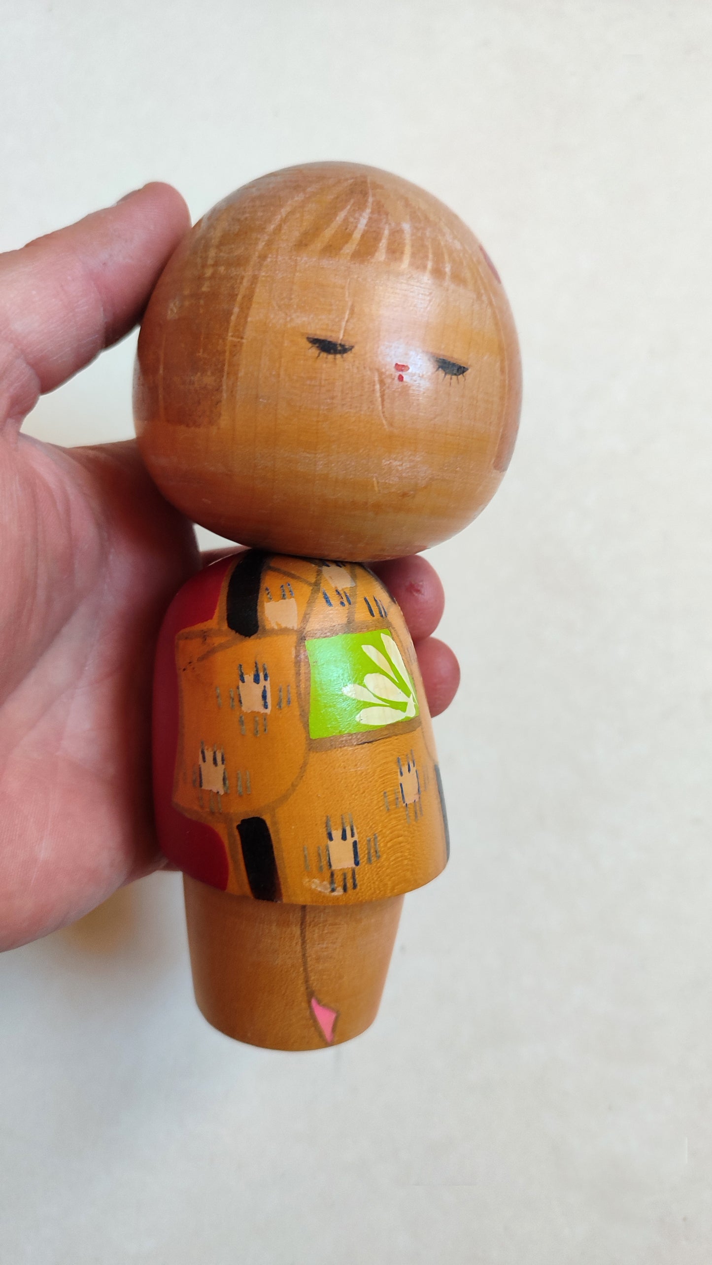 Poupée japonaise en bois "Kokechi" 160mm
