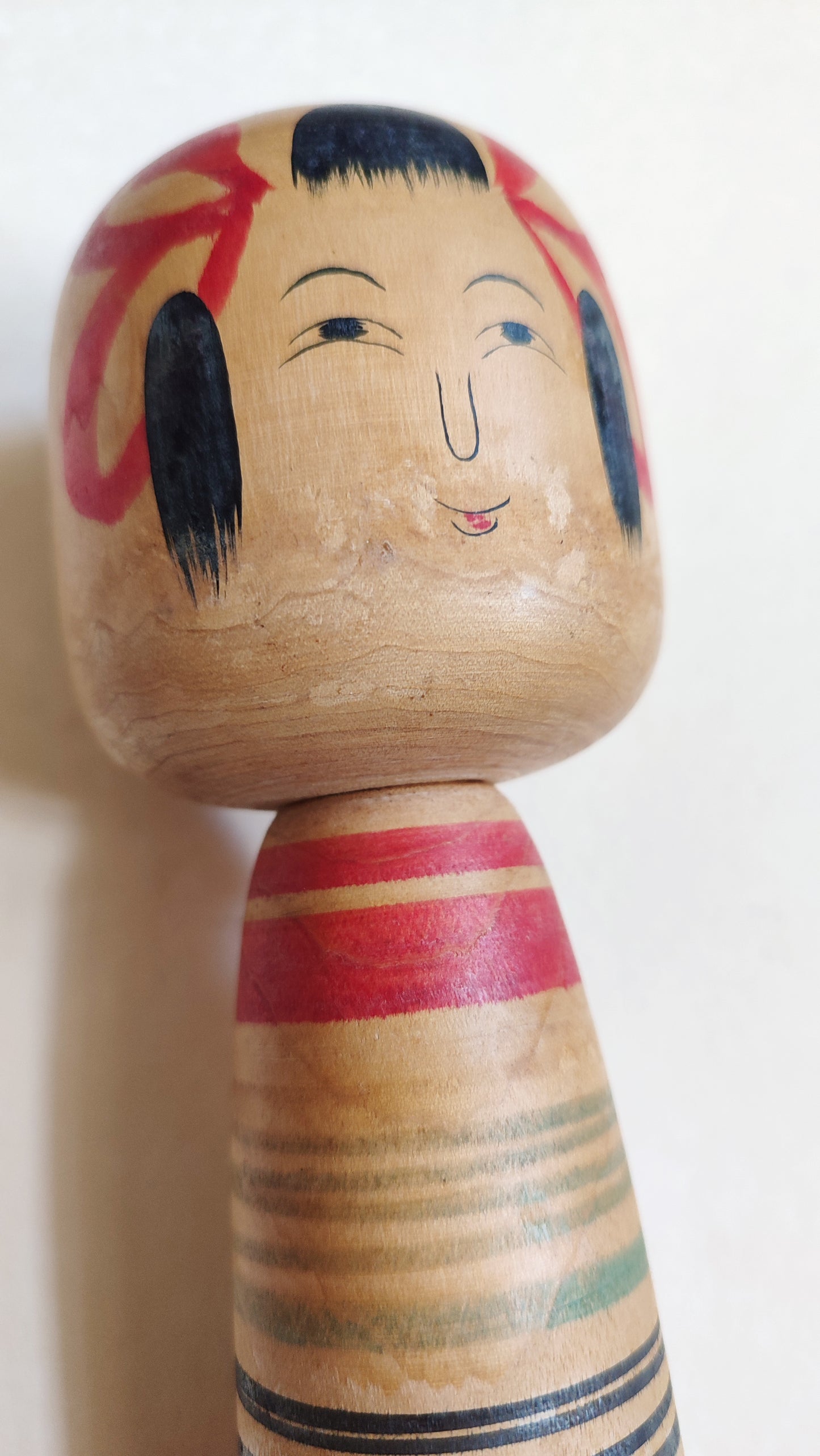Poupée japonaise en bois "Kokechi" 250mm