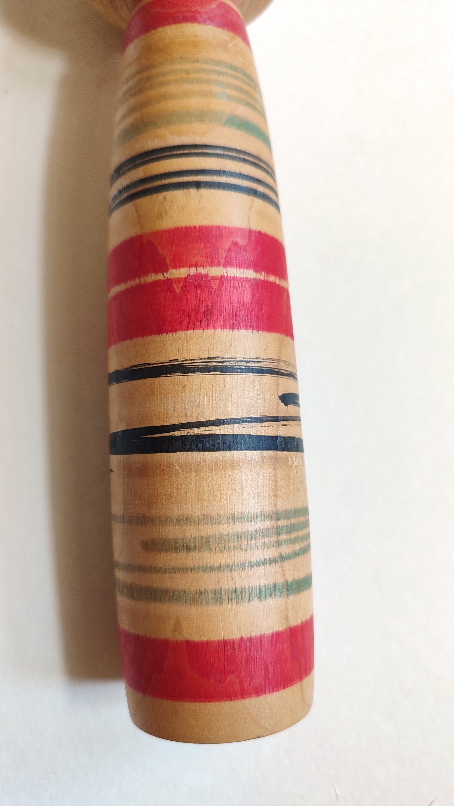 Poupée japonaise en bois "Kokechi" 250mm