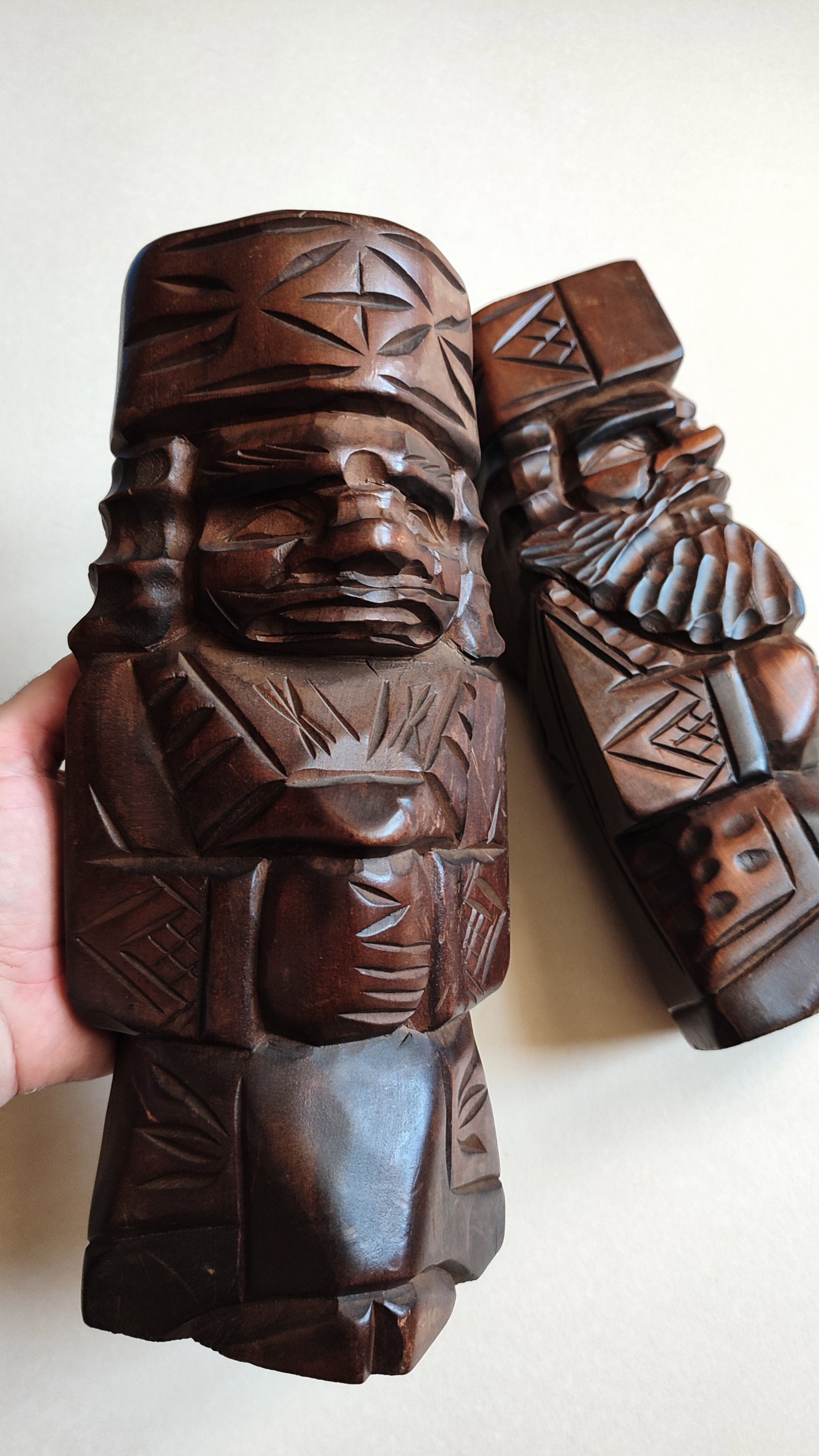 Couple de poupées japonaises en bois "Kokechi" 300mm "Aïnu"
