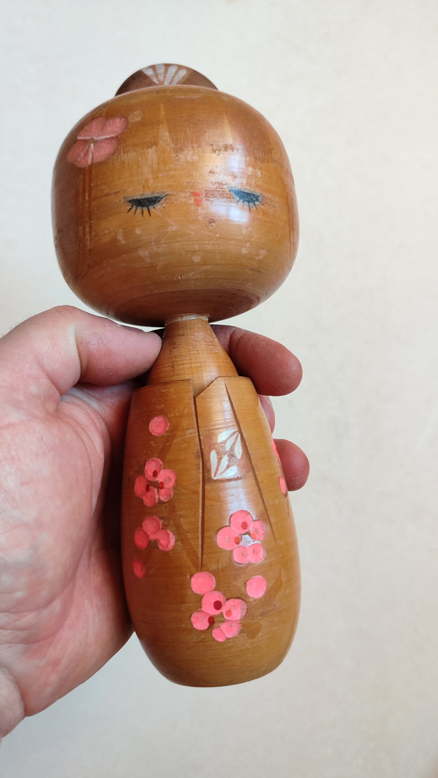 Poupée japonaise en bois "Kokechi" 195mm "Toshiharu Takahashi "