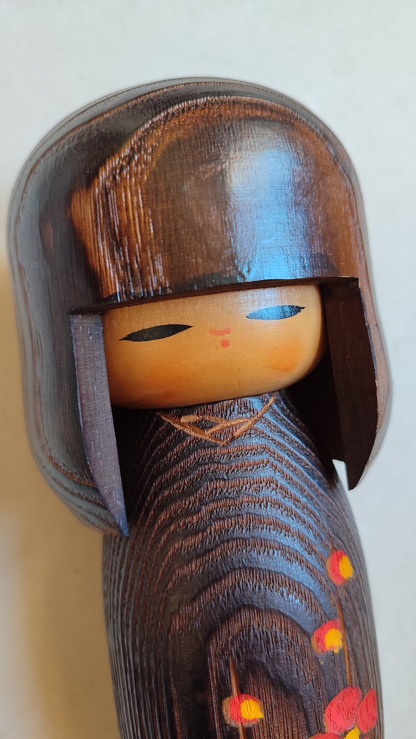 Poupée japonaise "Kokechi" en bois brûlé "Yakisugi" 190mm
