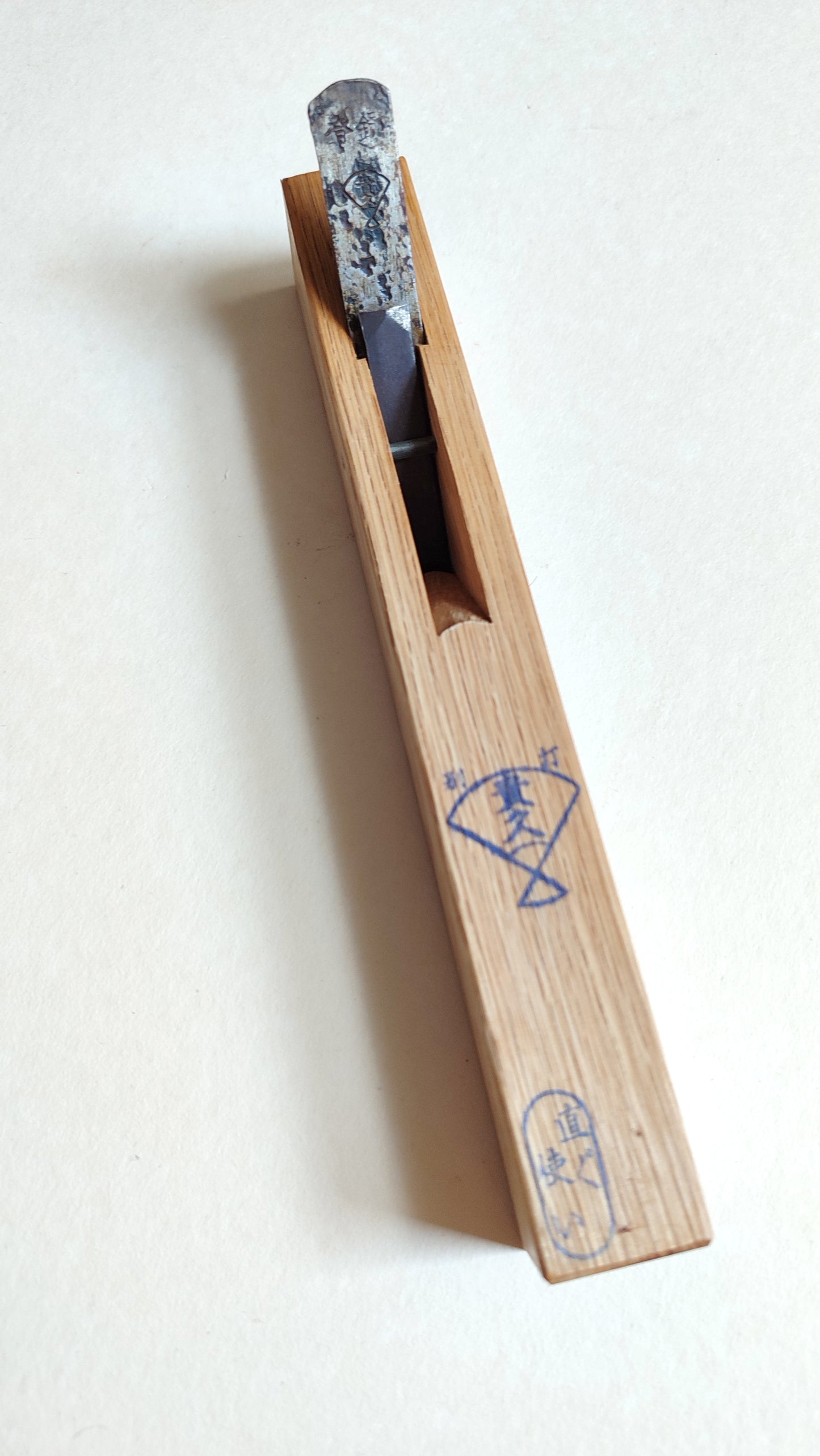 Rabot de forme japonais "Uchimaru Kanna" 12mm Takahisa