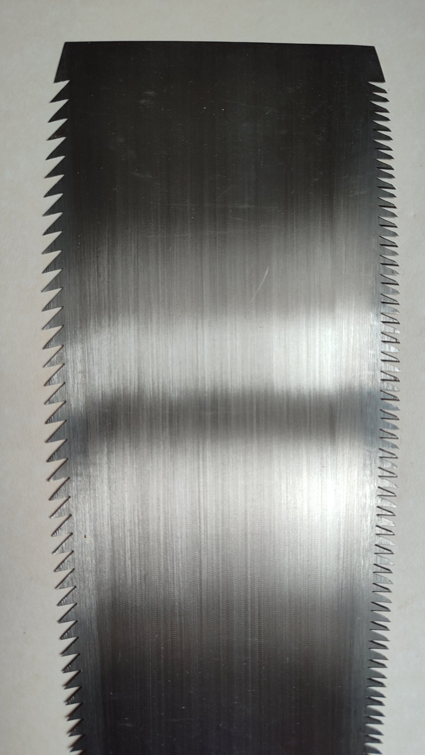 Scie japonaise forgée "Anahiki Nokogiri" 340mm "Yasuo Kaekura"