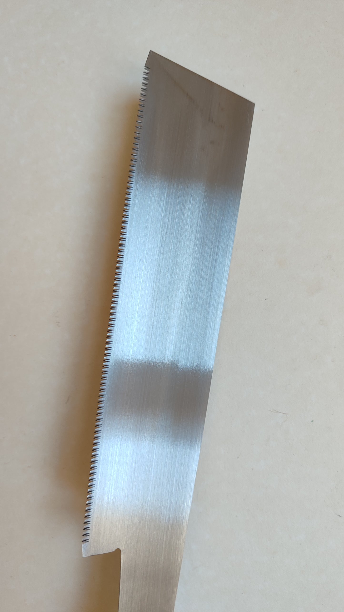 Sierra japonesa "Kataba" 210mm "Hishika" para maderas duras