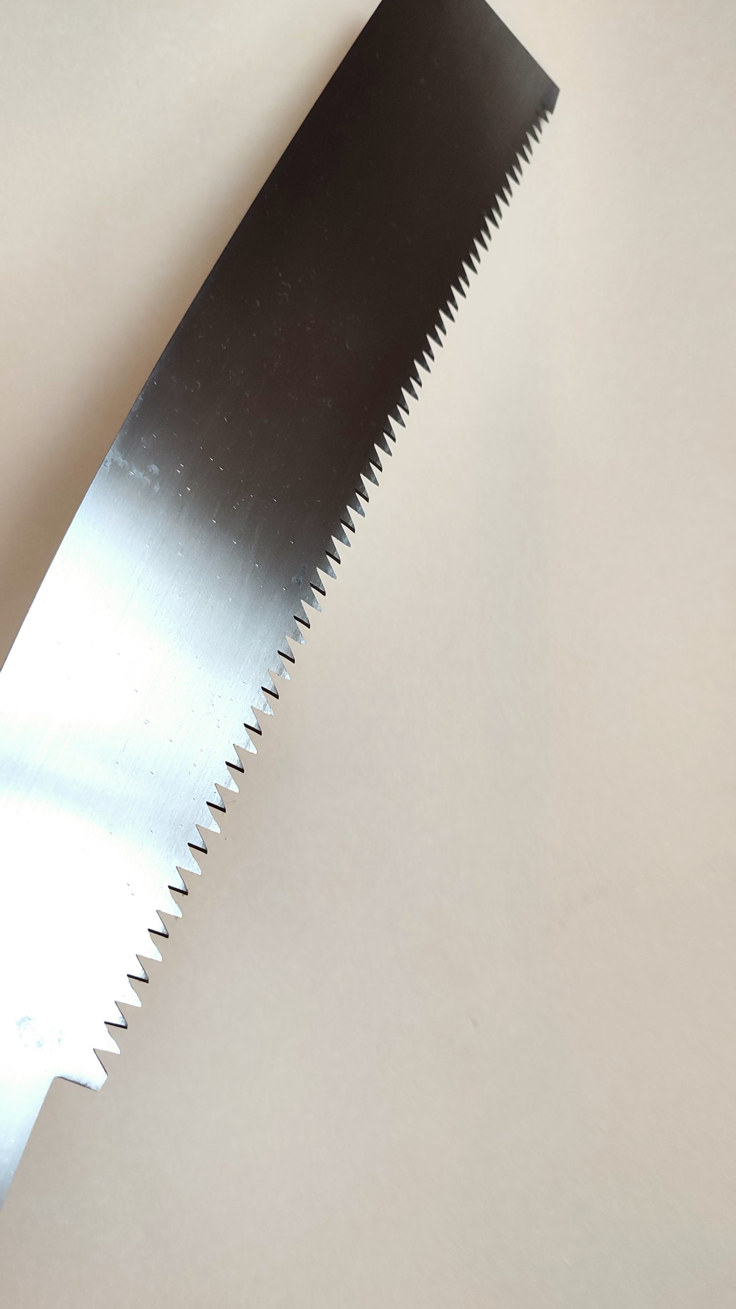 Grande scie japonaise forgée "Temagori-nokogiri" 420mm