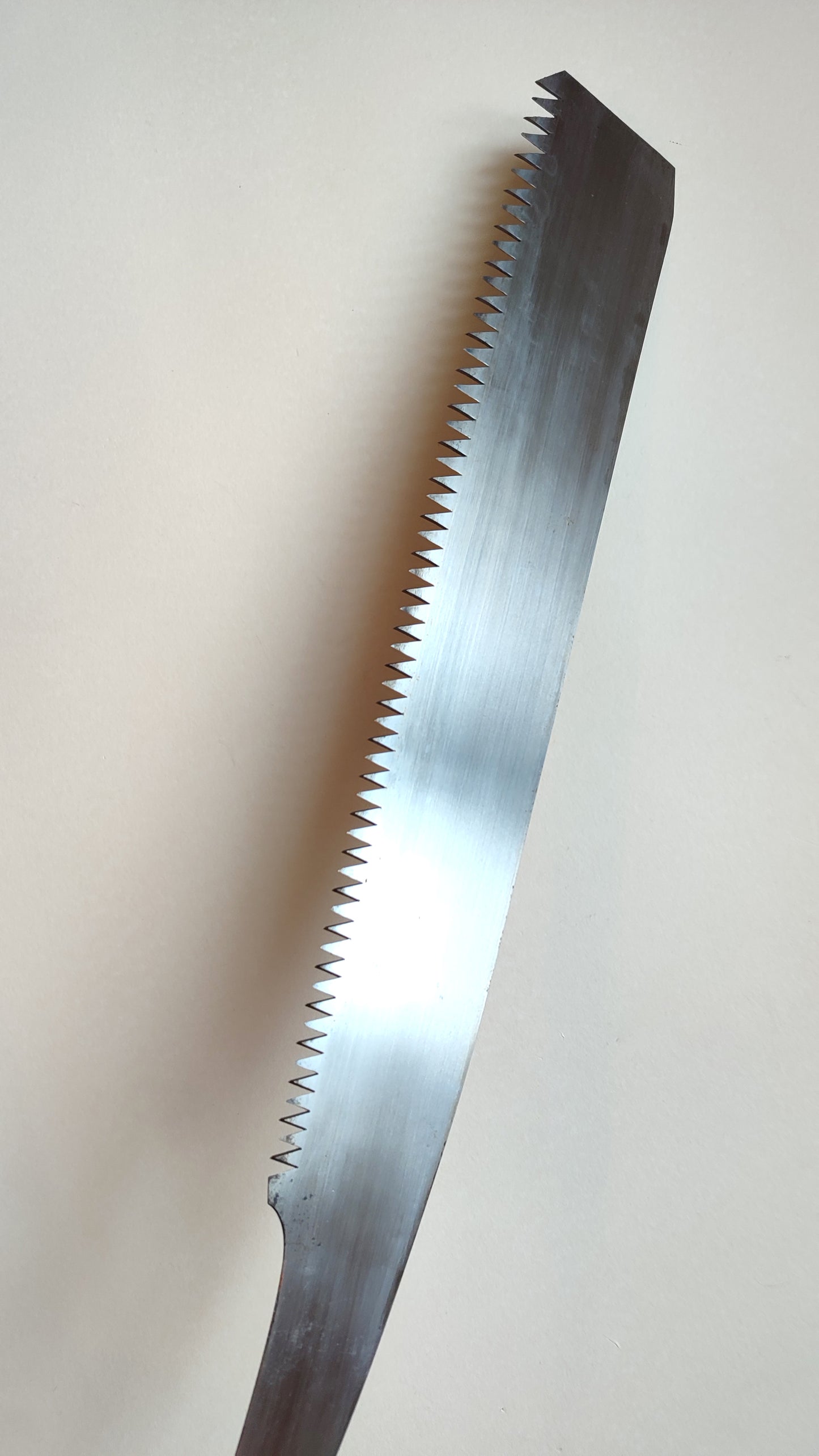 Très grande scie japonaise forgée "Temagori-nokogiri" 530mm "Misaka Hyojo"