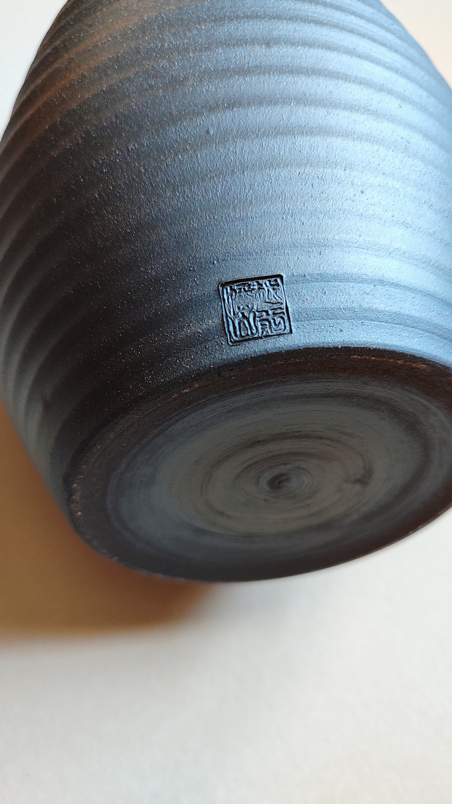Rare vase japonais fabriqué par "Hatayama" dans la ville d'Echizen 245mm