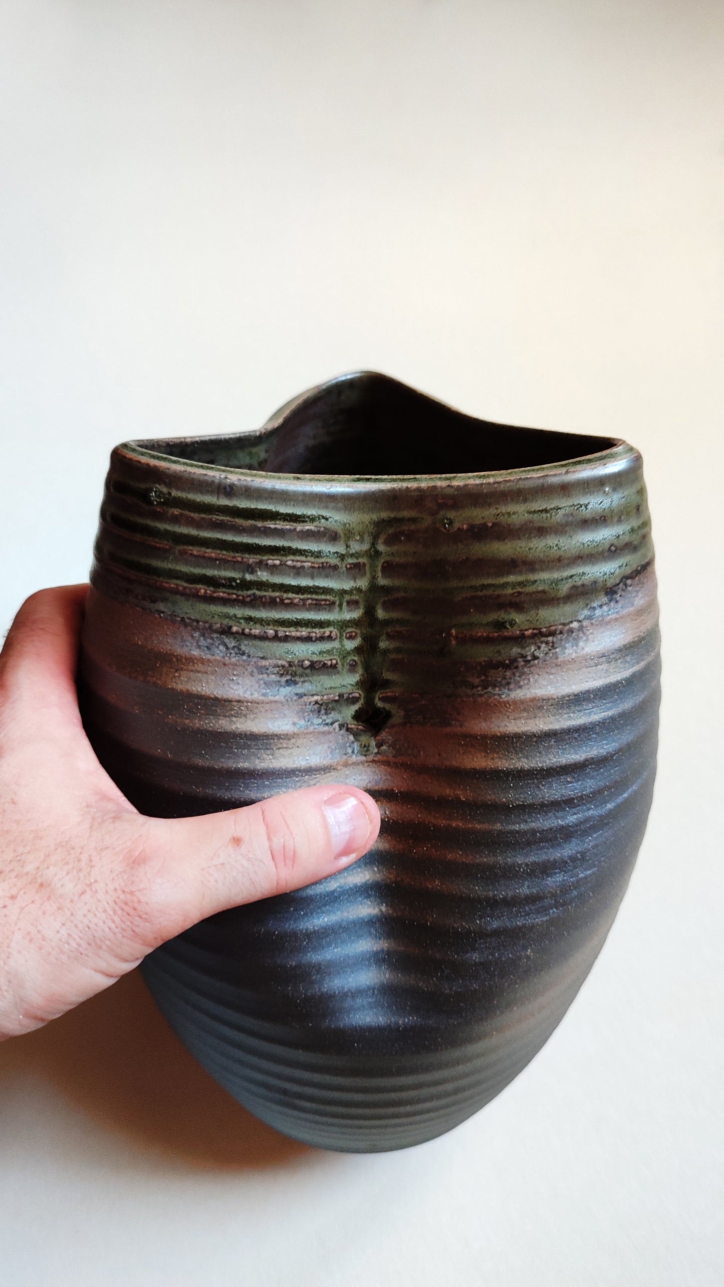 Rare vase japonais fabriqué par "Hatayama" dans la ville d'Echizen 245mm