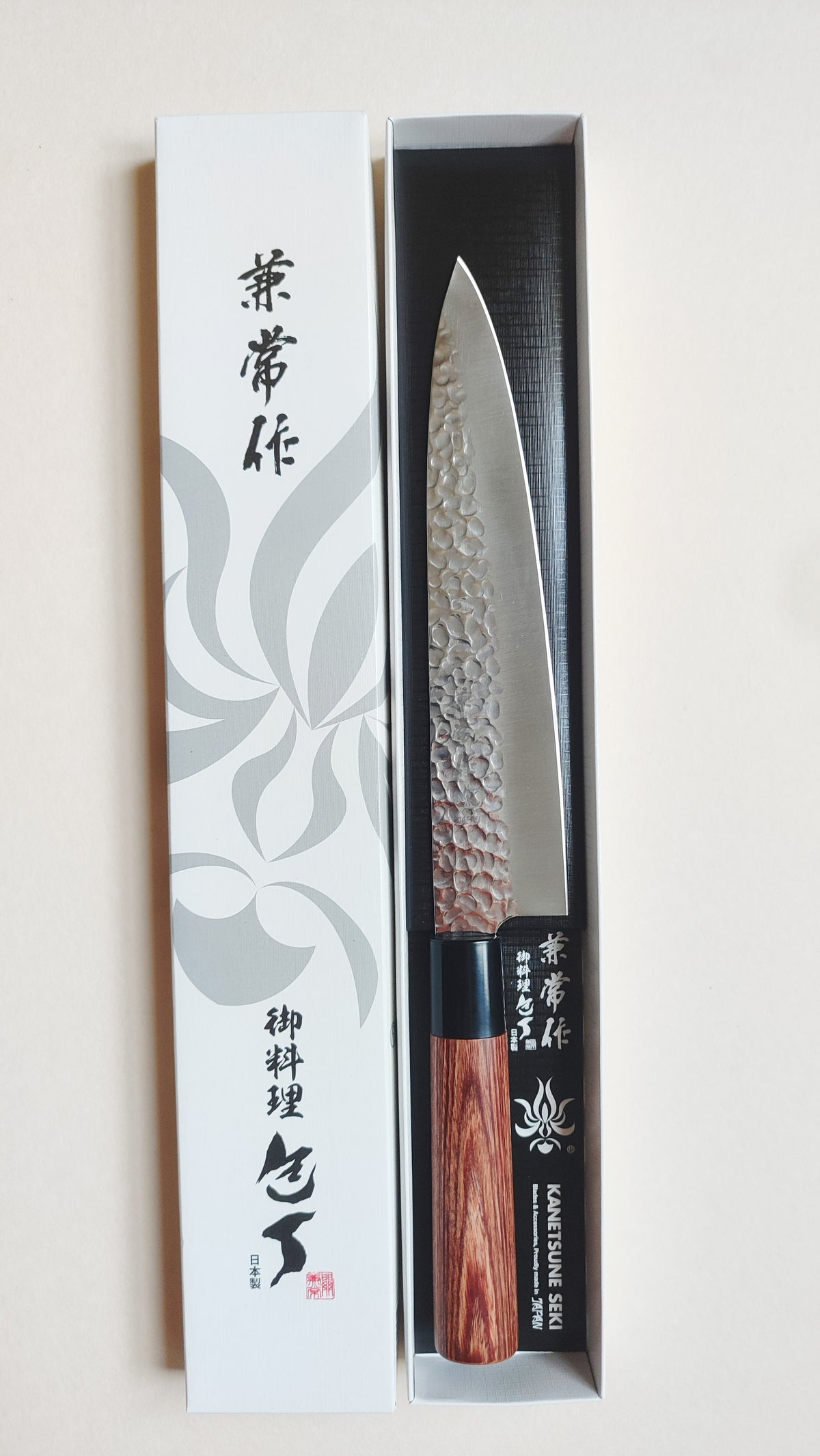 Lot de couteaux Japonais Petty, Gyuto, Sujihiki, Aî-deba "Kanetsune"