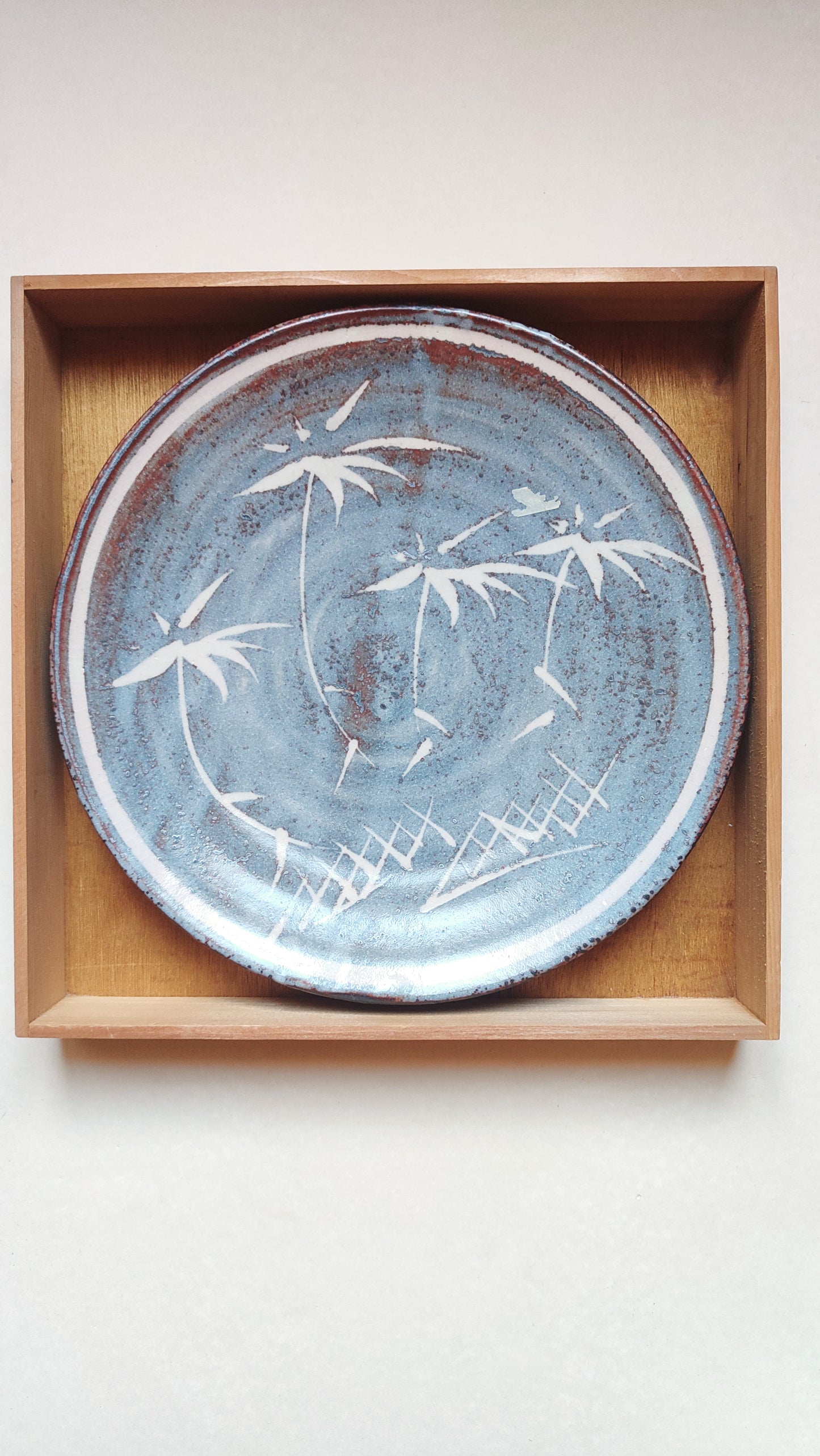 Grande assiette de style "Shino" 305mm