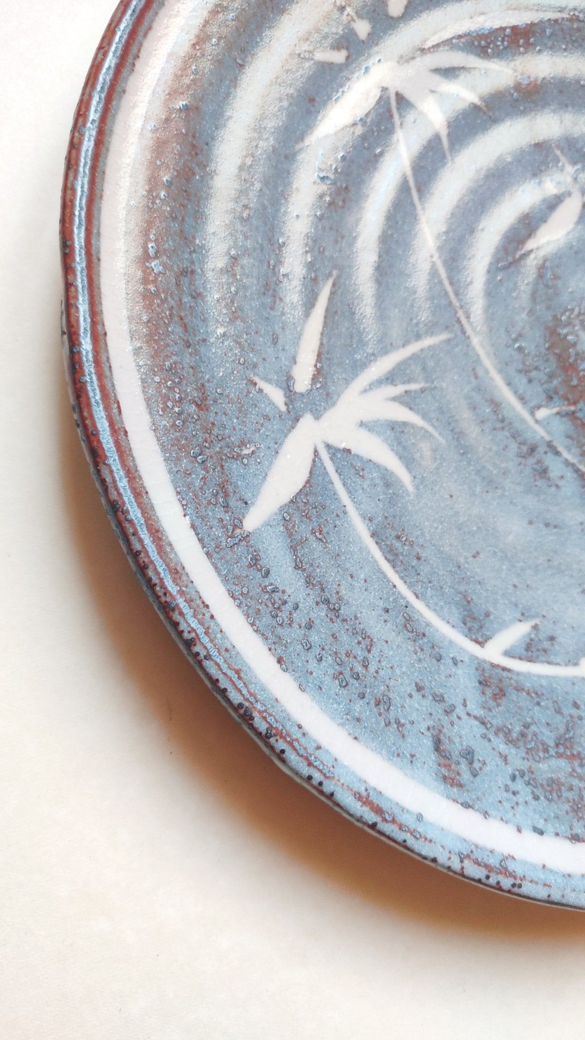 Grande assiette de style "Shino" 305mm