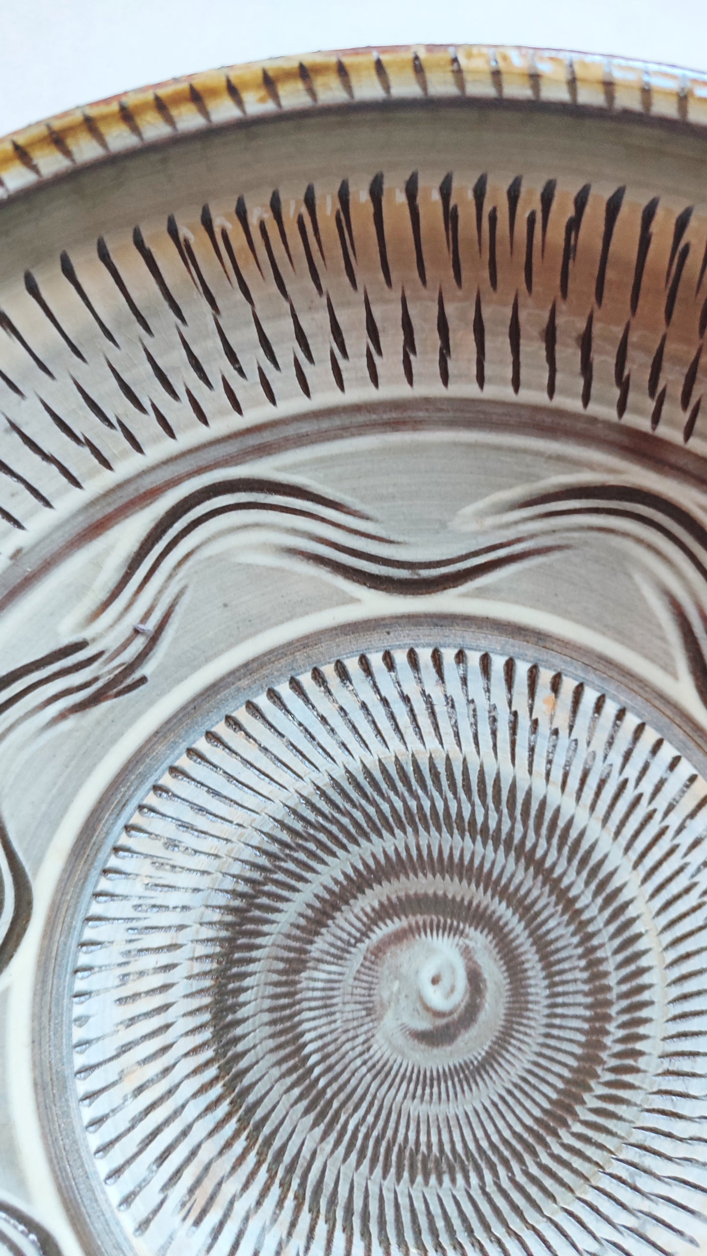 Grande assiette des céramiques de Oishiwara  238mm