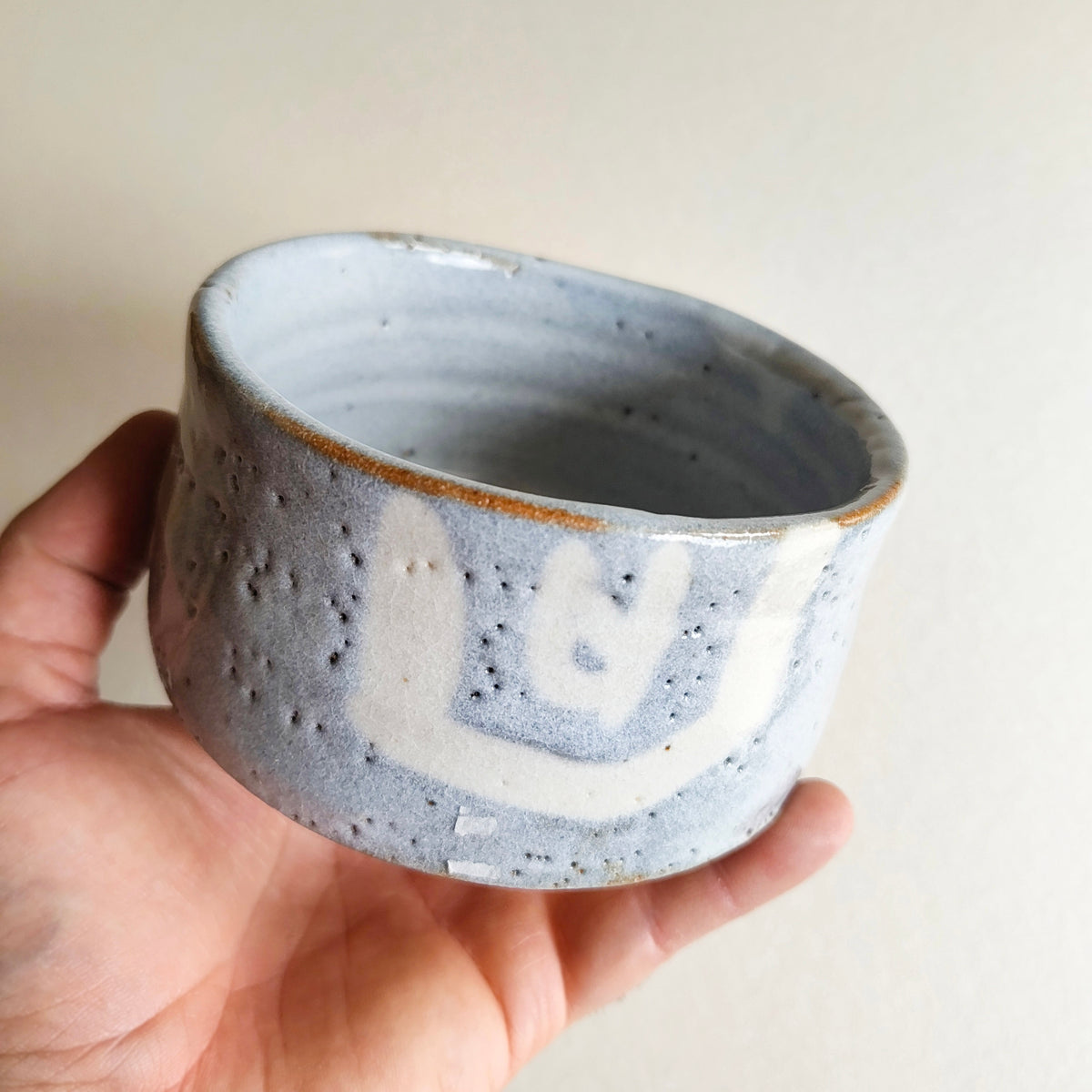 Bol à thé matcha de style "Mashiko" 115mm "Kuroyama Kiln" four de Ryuzan