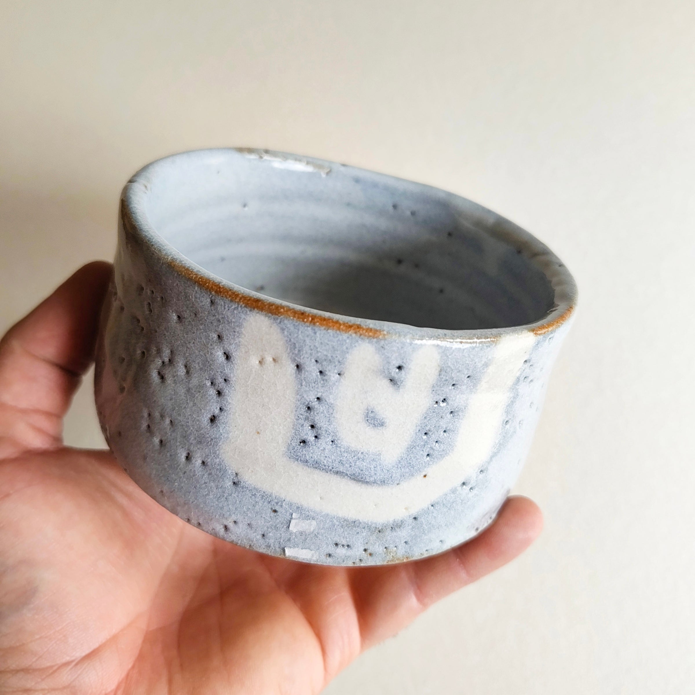 Bol à thé matcha de style "Mashiko" 115mm "Kuroyama Kiln" four de Ryuzan