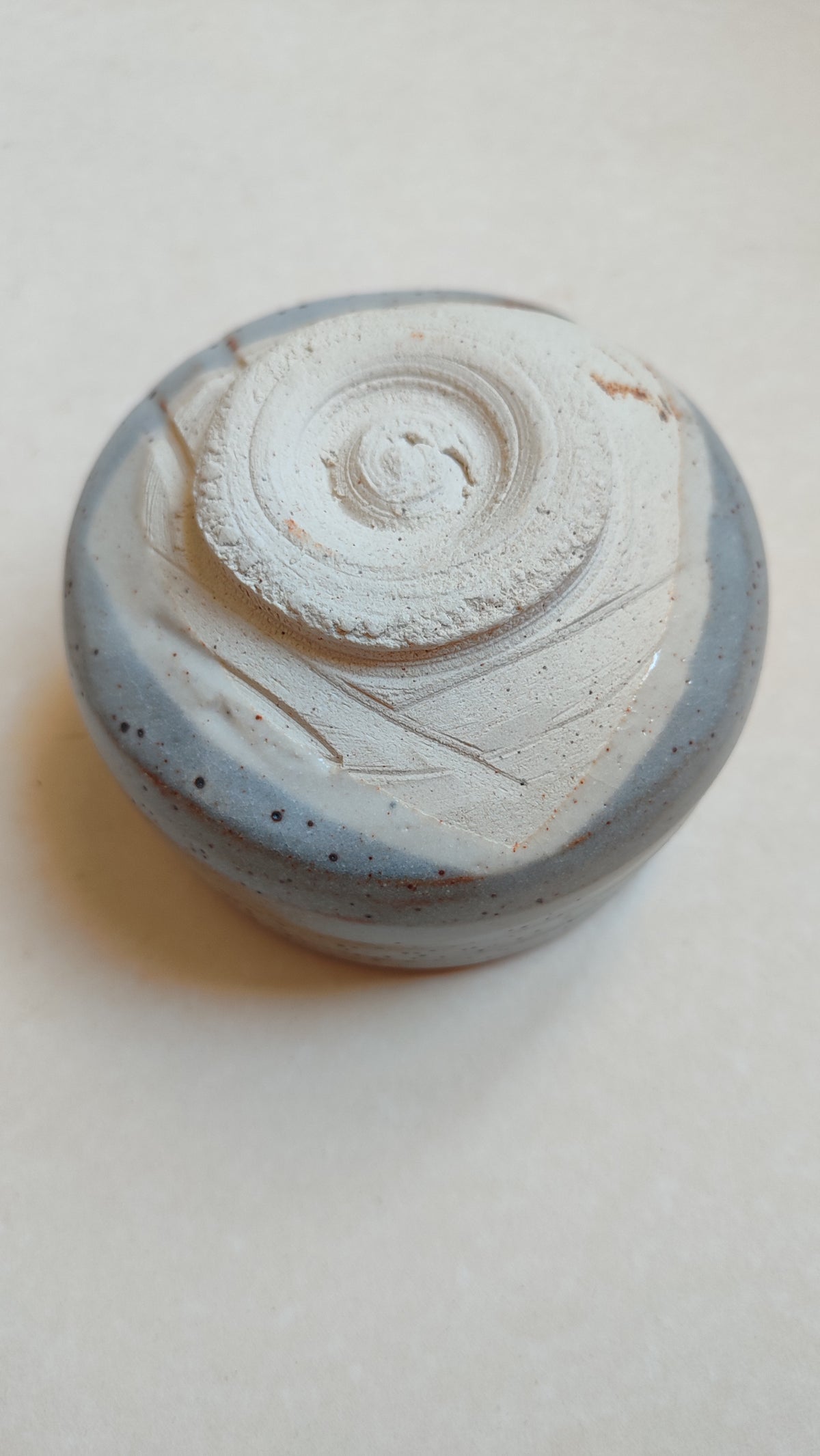 Bol à thé matcha de style "Shino" 120mm "Kiseto Setoguro"