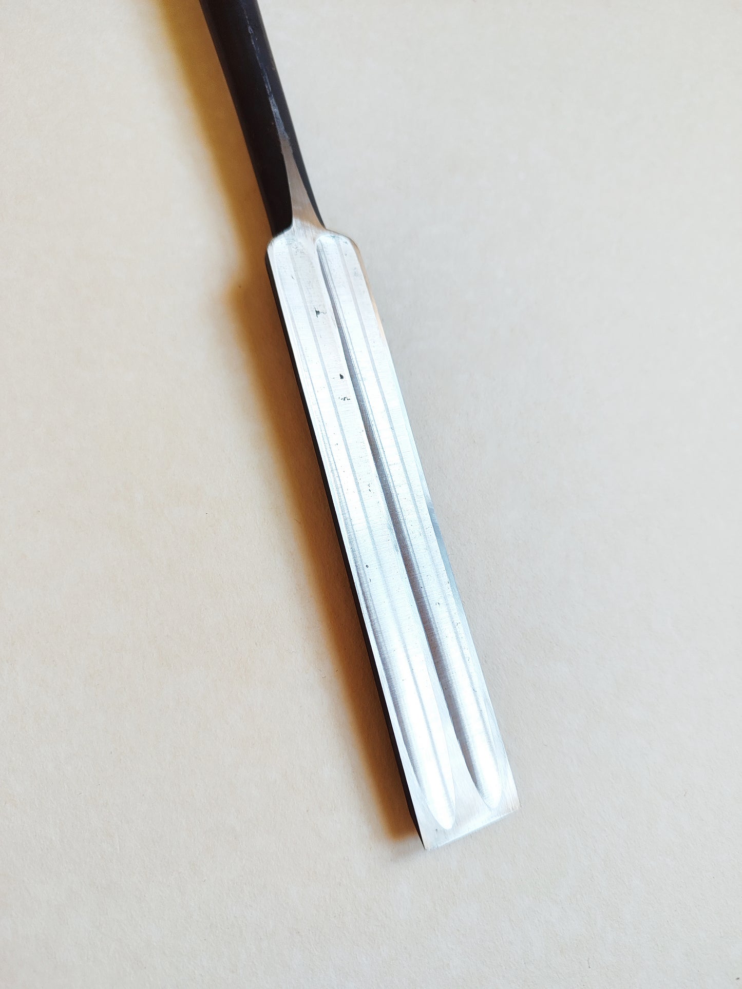 Ciseau japonais extra long "Anaya shinogi nomi" 24mm