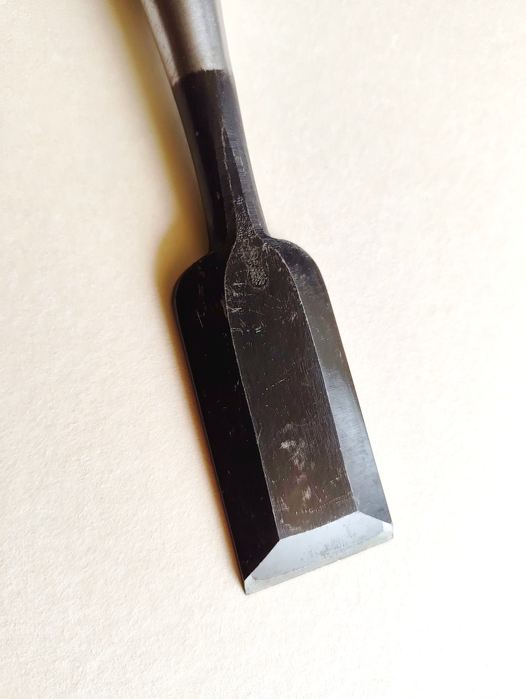 Ciseau japonais "Chu Tataki Nomi" 36mm