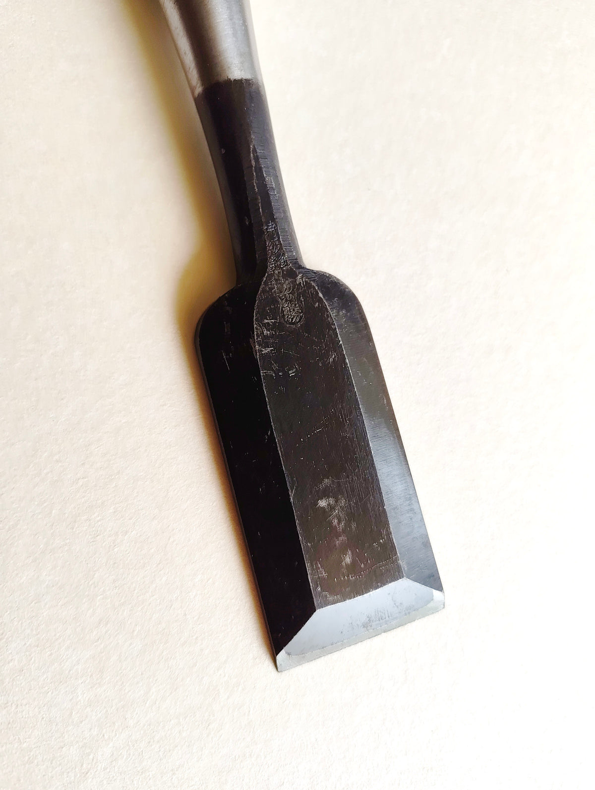 Ciseau japonais "Chu Tataki Nomi" 36mm