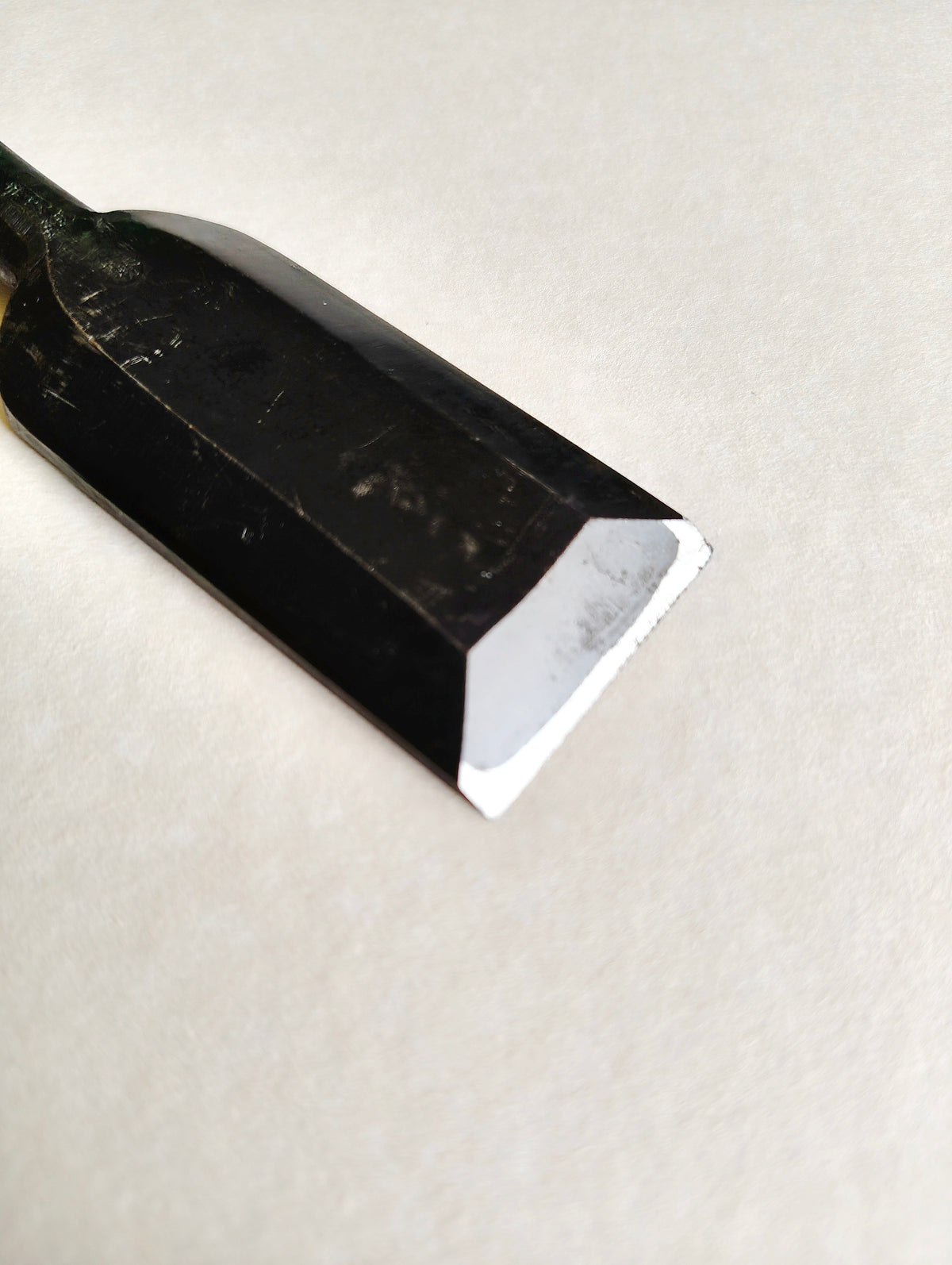 Ciseau japonais "Chu Tataki Nomi" 36mm