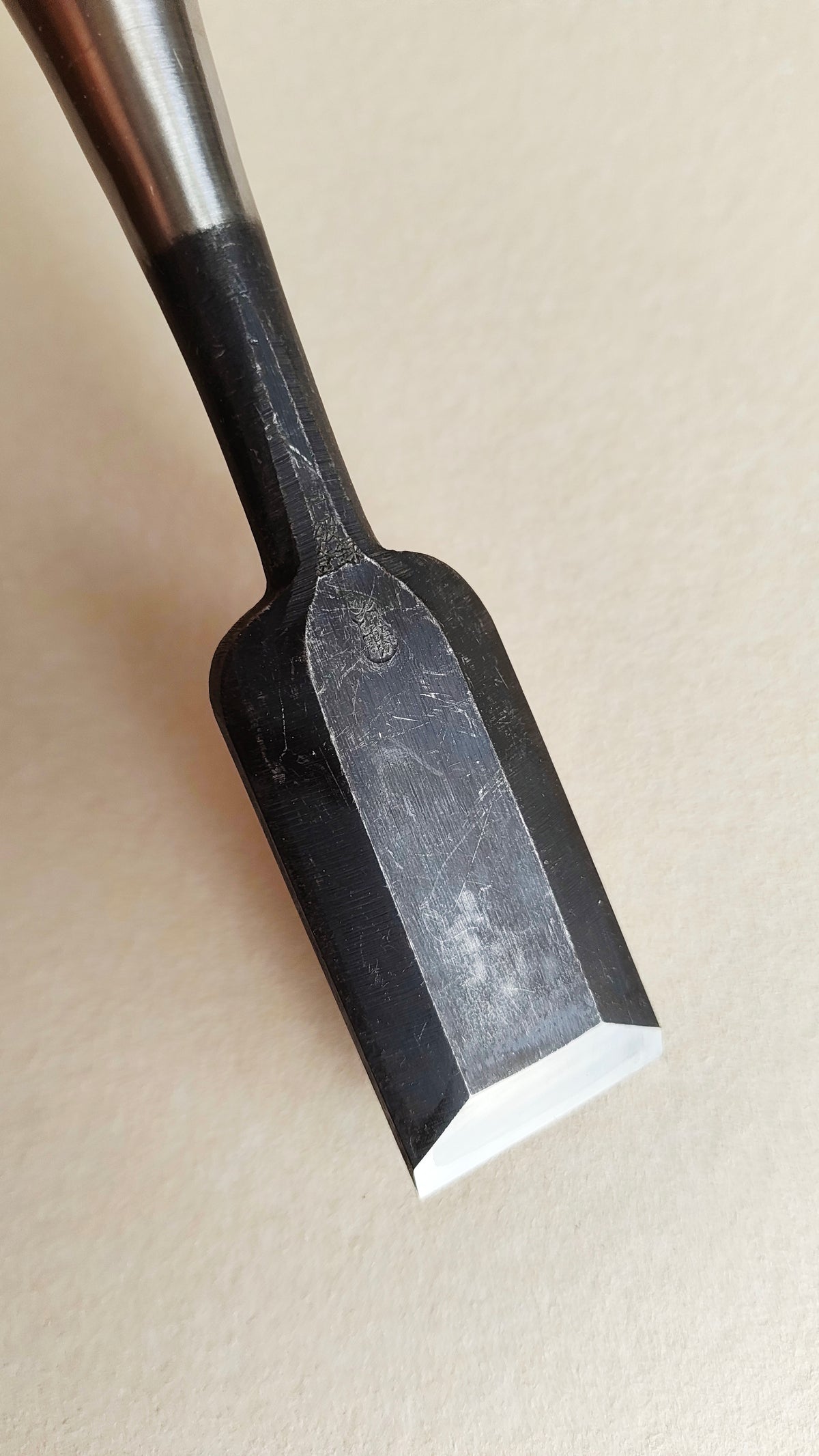 Ciseau japonais "Chu Tataki Nomi" 36mm