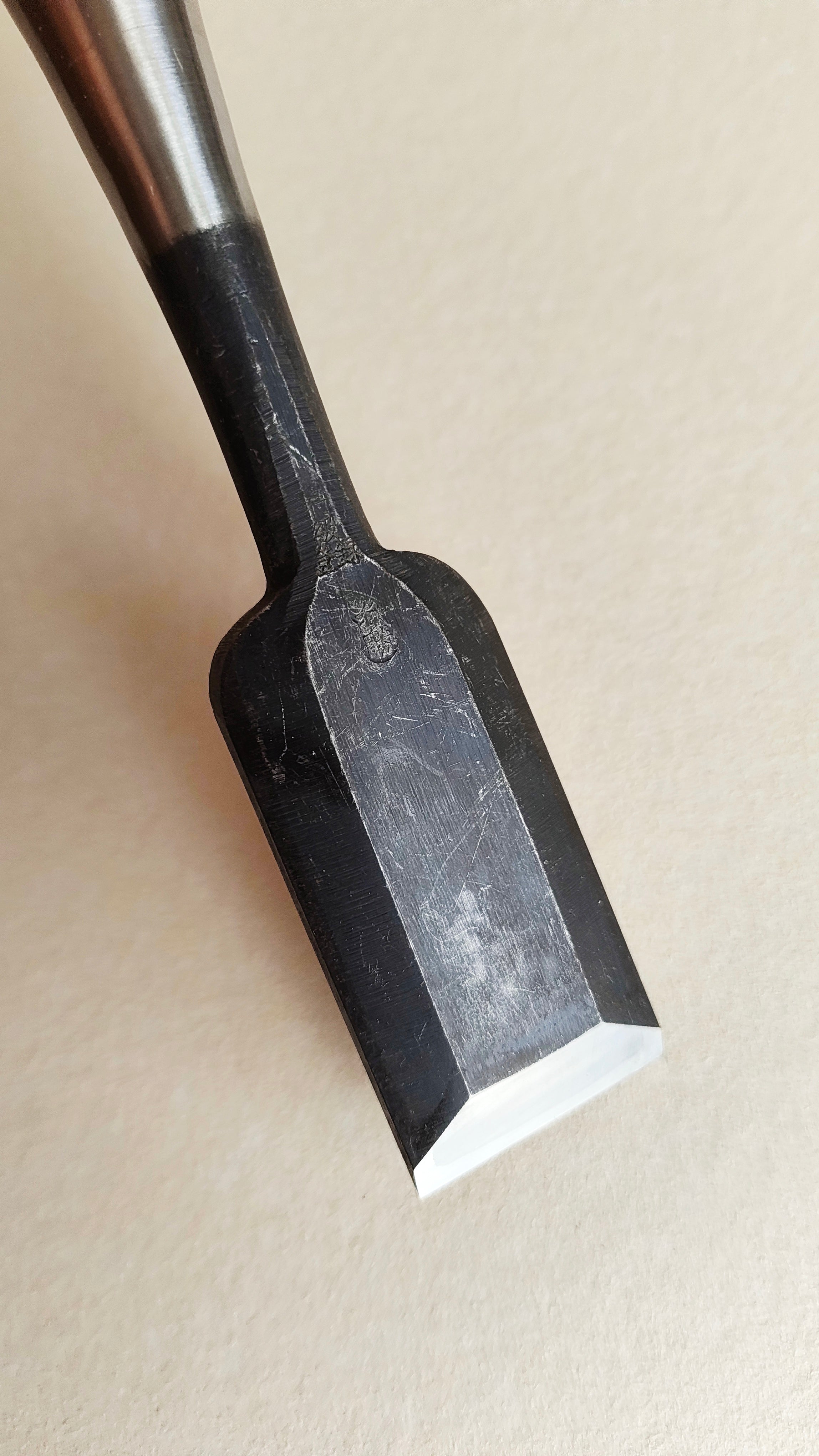 Ciseau japonais "Chu Tataki Nomi" 36mm