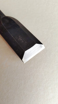 Ciseau japonais "Chu Tataki Nomi" 36mm