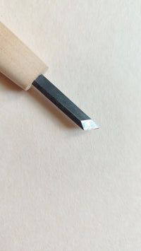 Ciseau japonais "Shirabiki" de gravure sur bois "Chokokuto" 6mm
