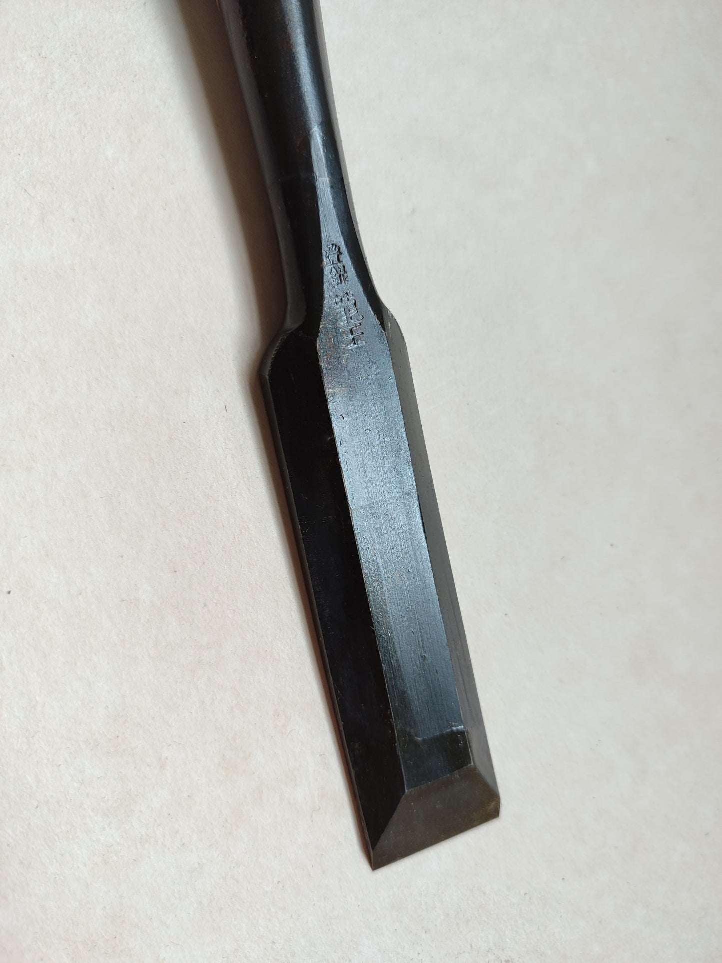 Cincel Japonés Grande "Tataki Nomi" 30mm "Oyama"