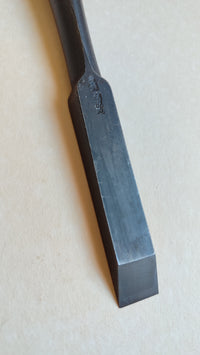 Ciseau japonais "Tataki Nomi" 18mm "Nagaoke"