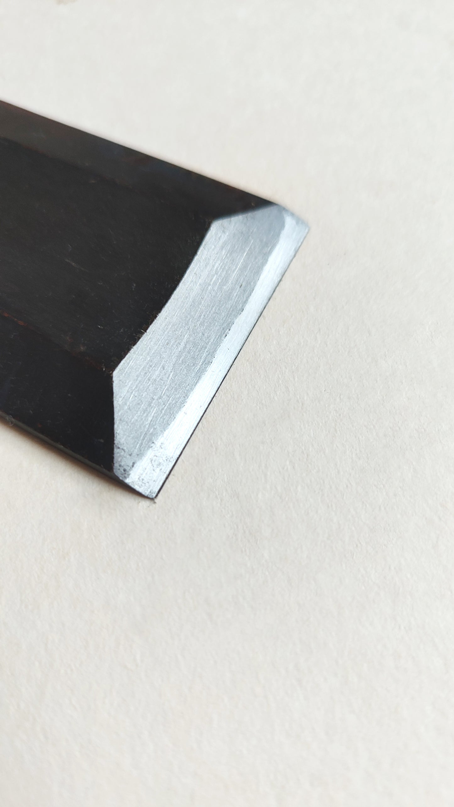 Large ciseau japonais "Tataki Nomi" 48mm Niigata