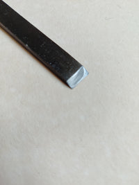 Ciseau japonais "Usu Nomi" 12mm "Kusuma"