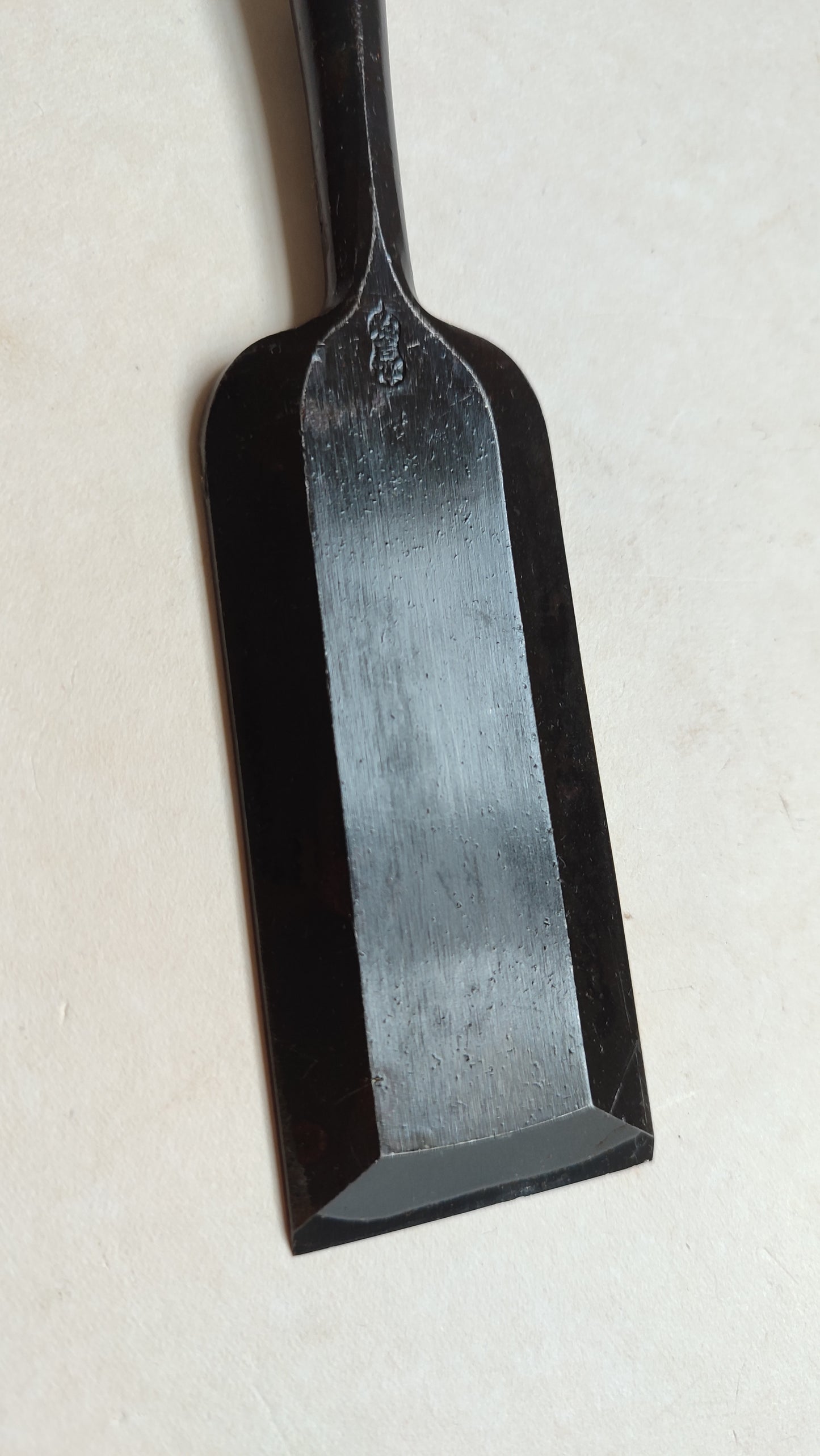 Ciseau japonais "Tsuki nomi" 42mm "Fujikichiro"